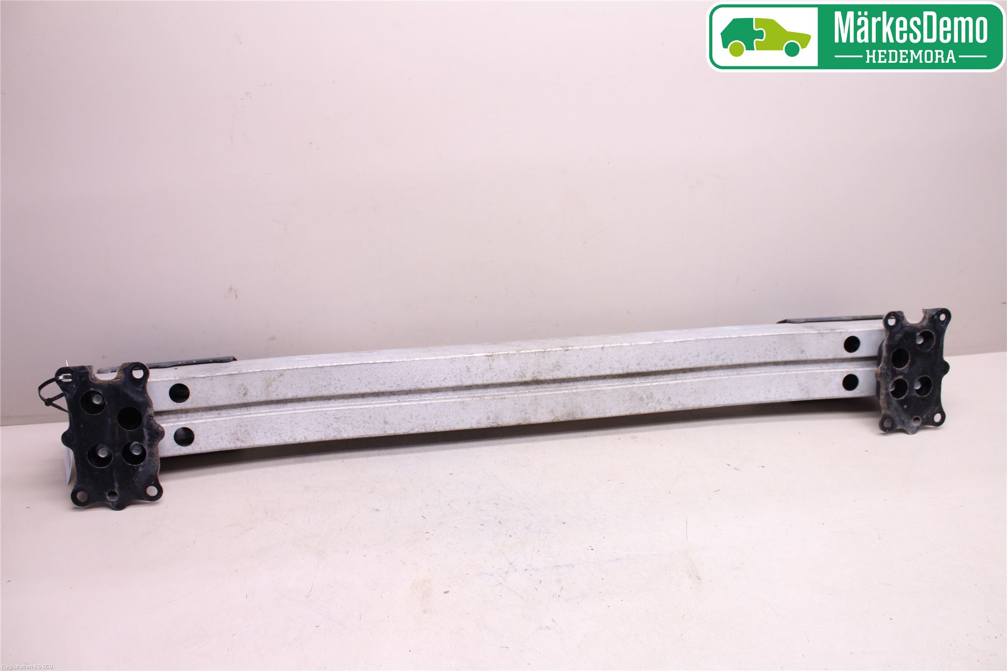 Subaru LEGACY    04-06 Stötfångarbalk Fram