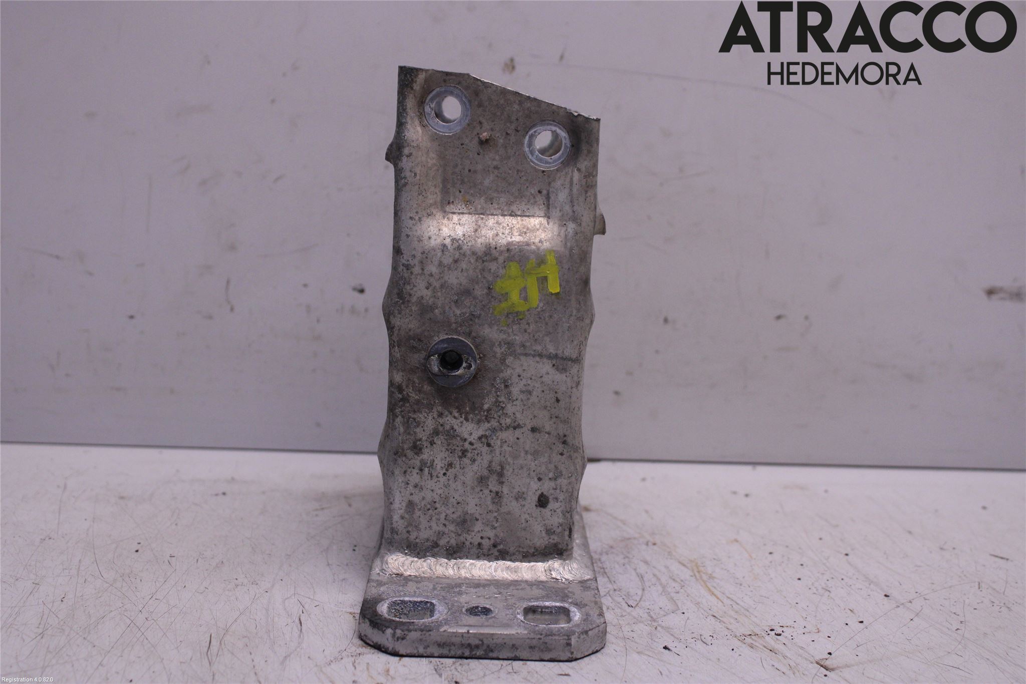 BMW 5 E60/61 Sed/Tou 02-10 Stötfångarbärjärn Fram