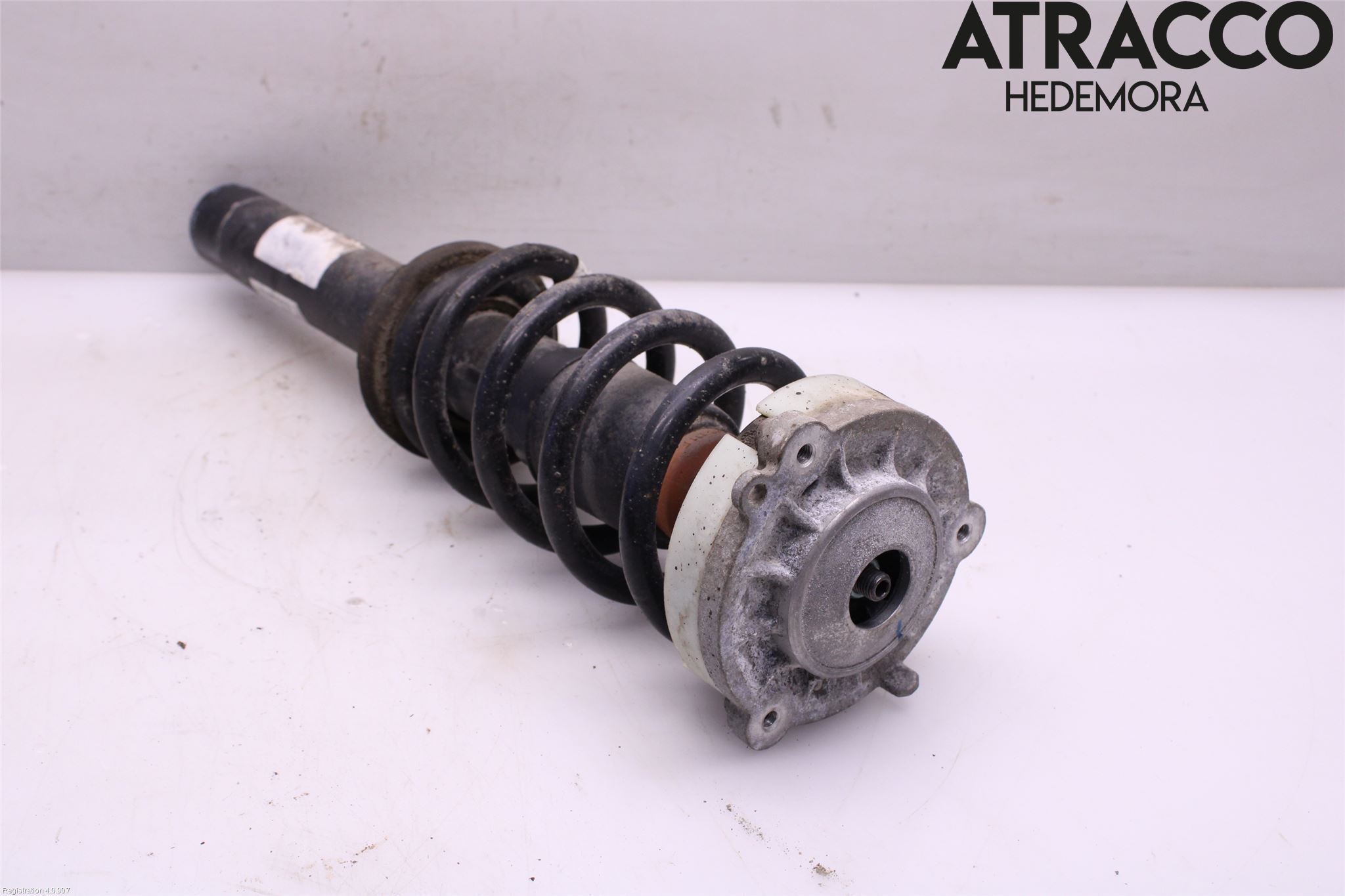 Audi A4 ALLROAD 17- Fjäderben Fram Vänster