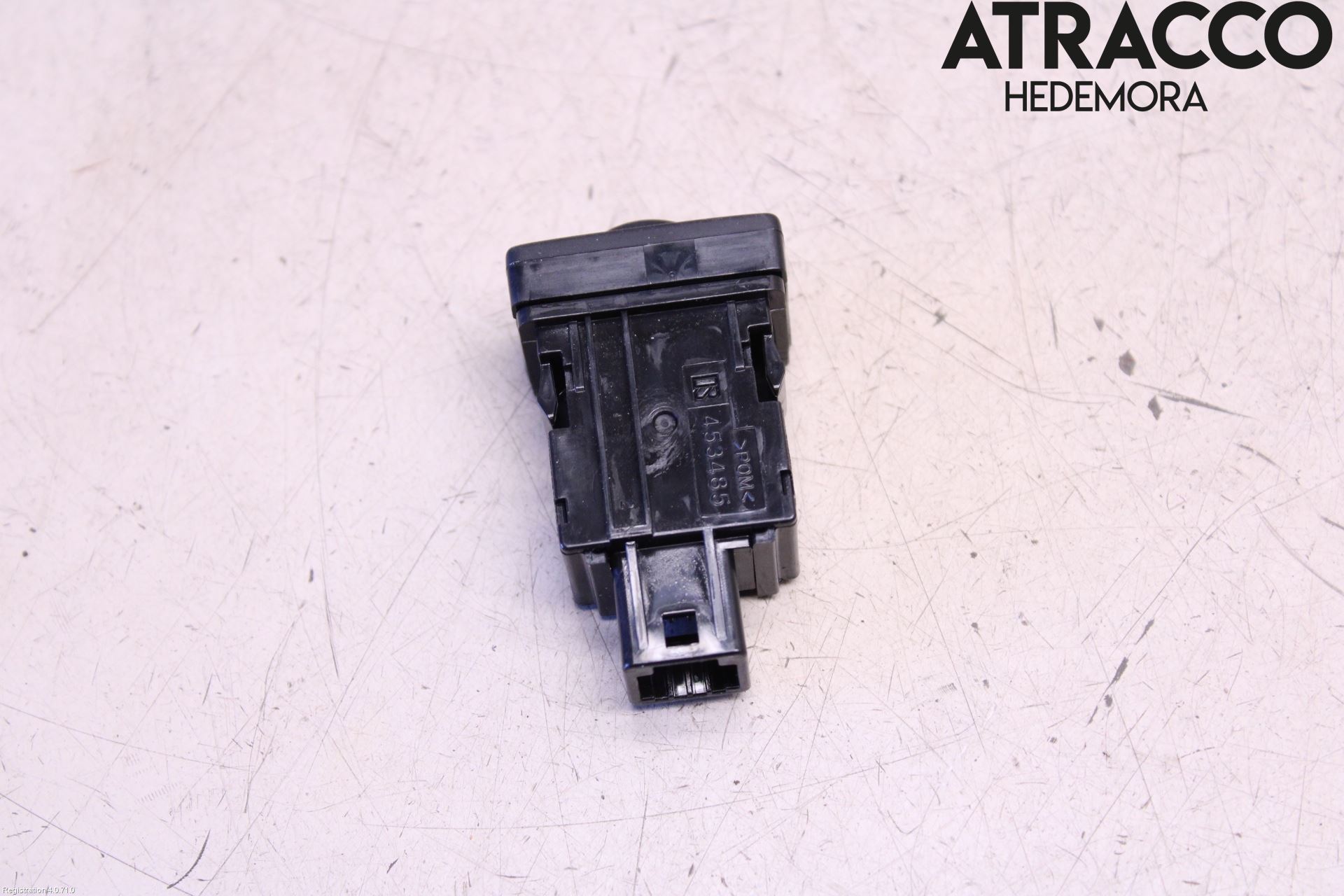 Toyota AVENSIS 16-18 Strömställare Stolvärme