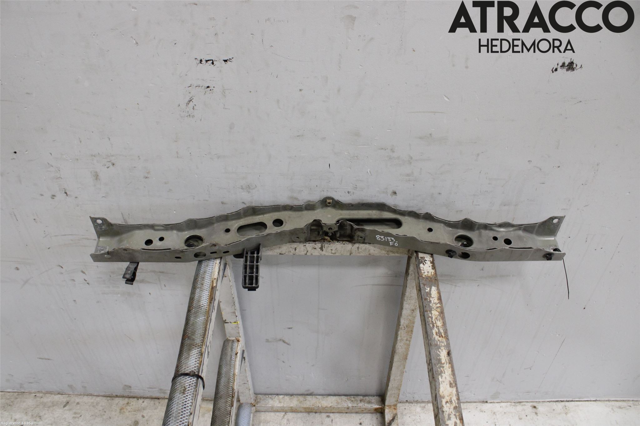 Toyota AURIS 13-19 Front Huvlåsplåt-Balk