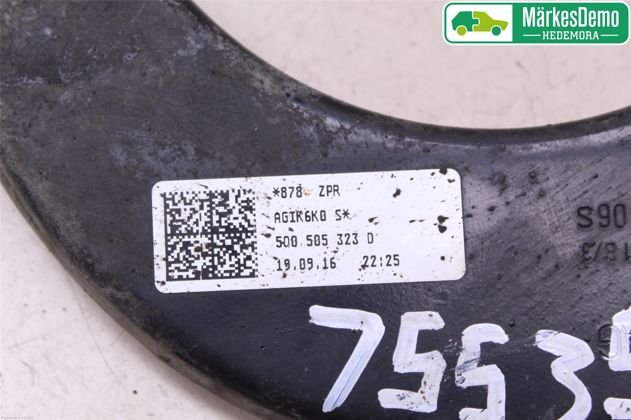 Volkswagen VW TIGUAN 16-24 Bärarm Bak Övre Höger