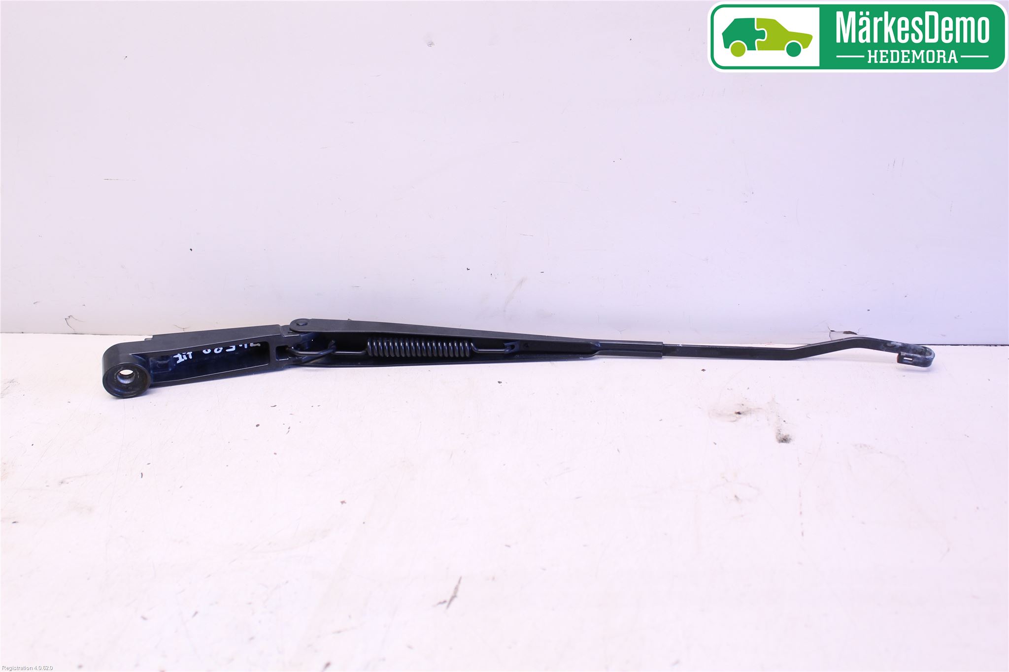 Nissan NAVARA 05-16 Torkararm Armar Vindruta