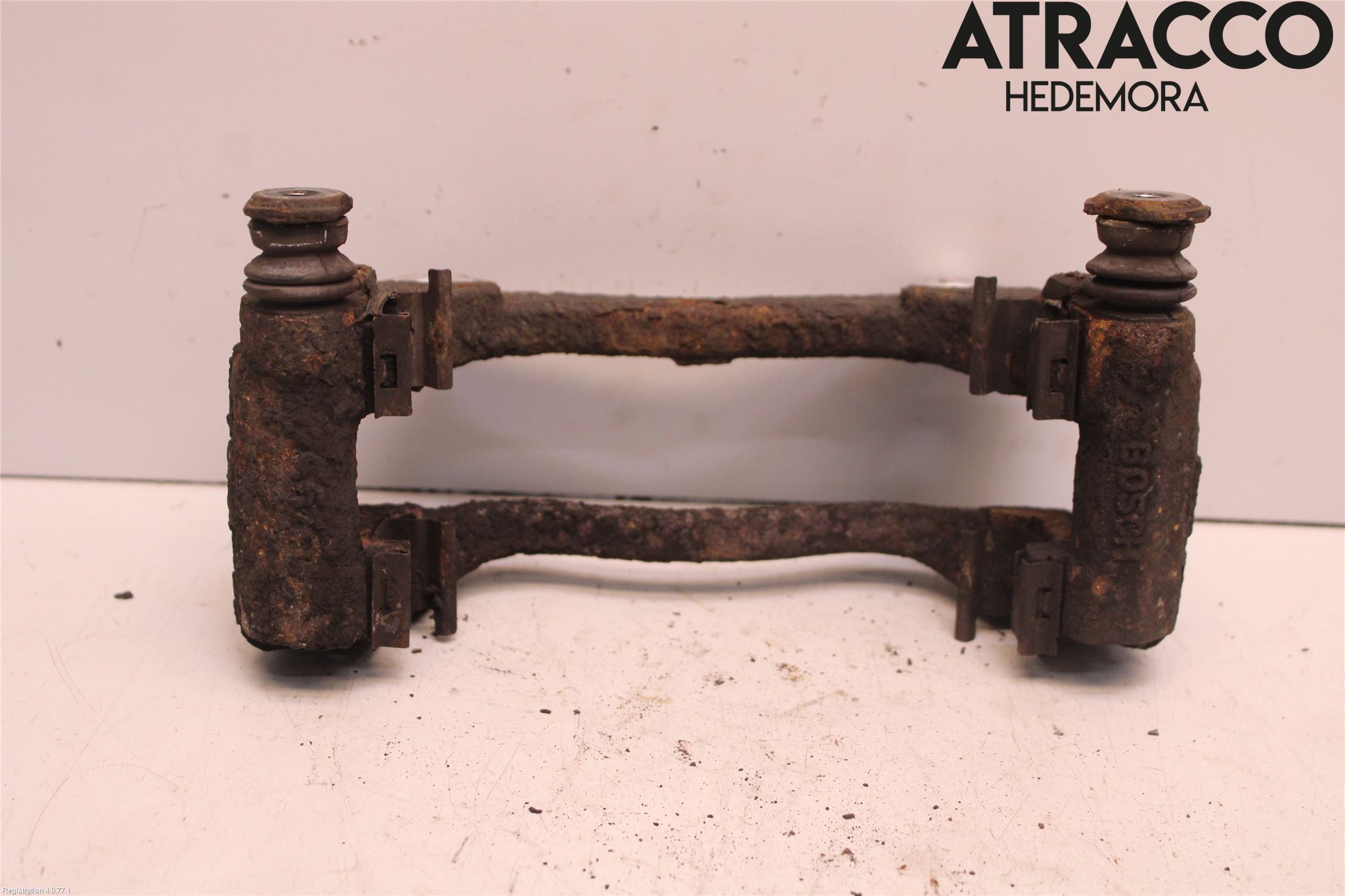 Toyota AVENSIS 07-08 Bromsokshållare