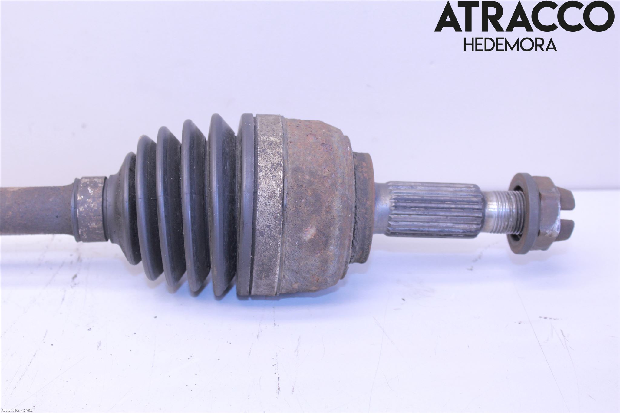 Renault CLIO III  09-12 Drivaxel Fram Höger