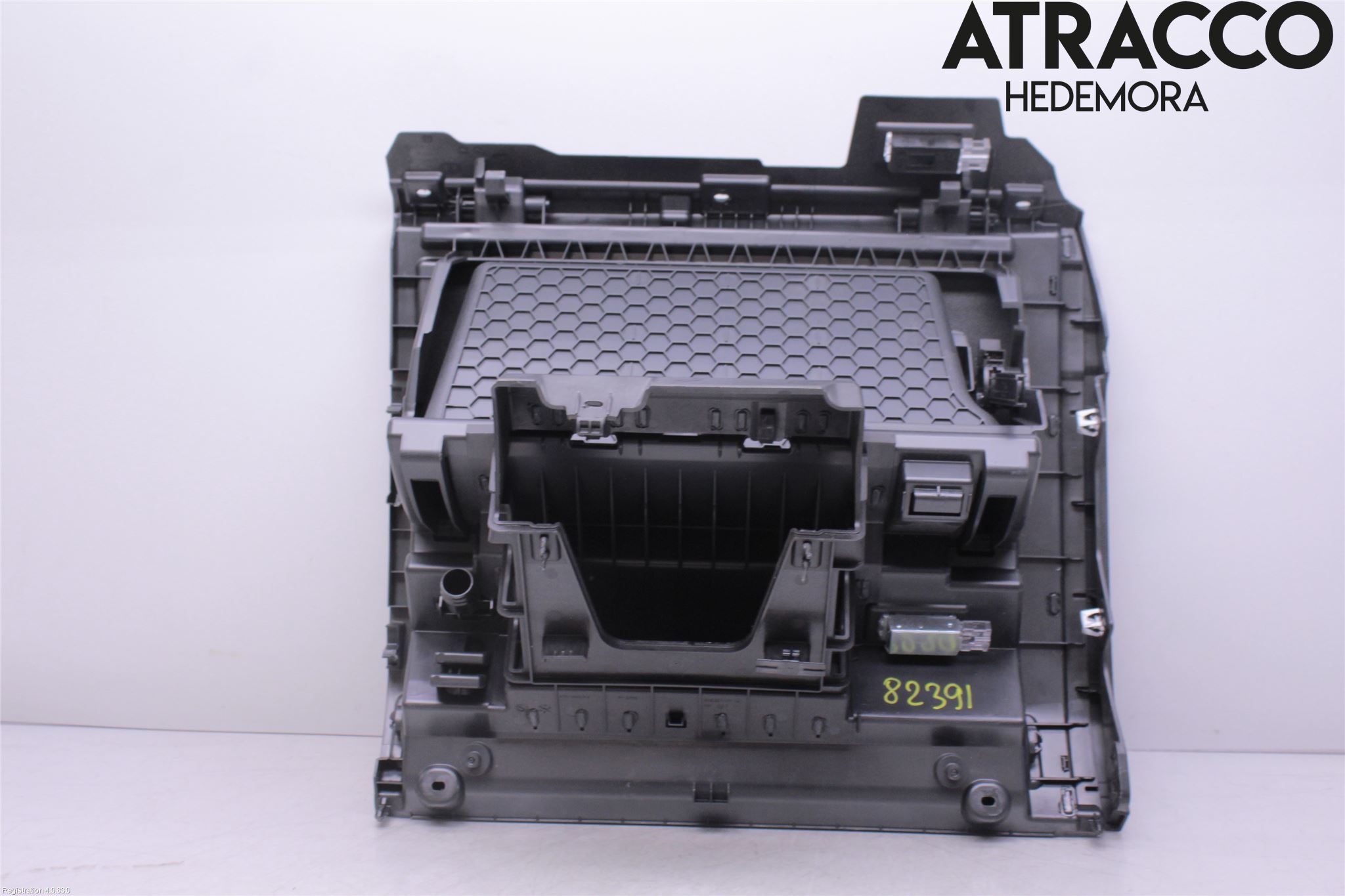 Volkswagen VW TIGUAN 16-24 Handskfack