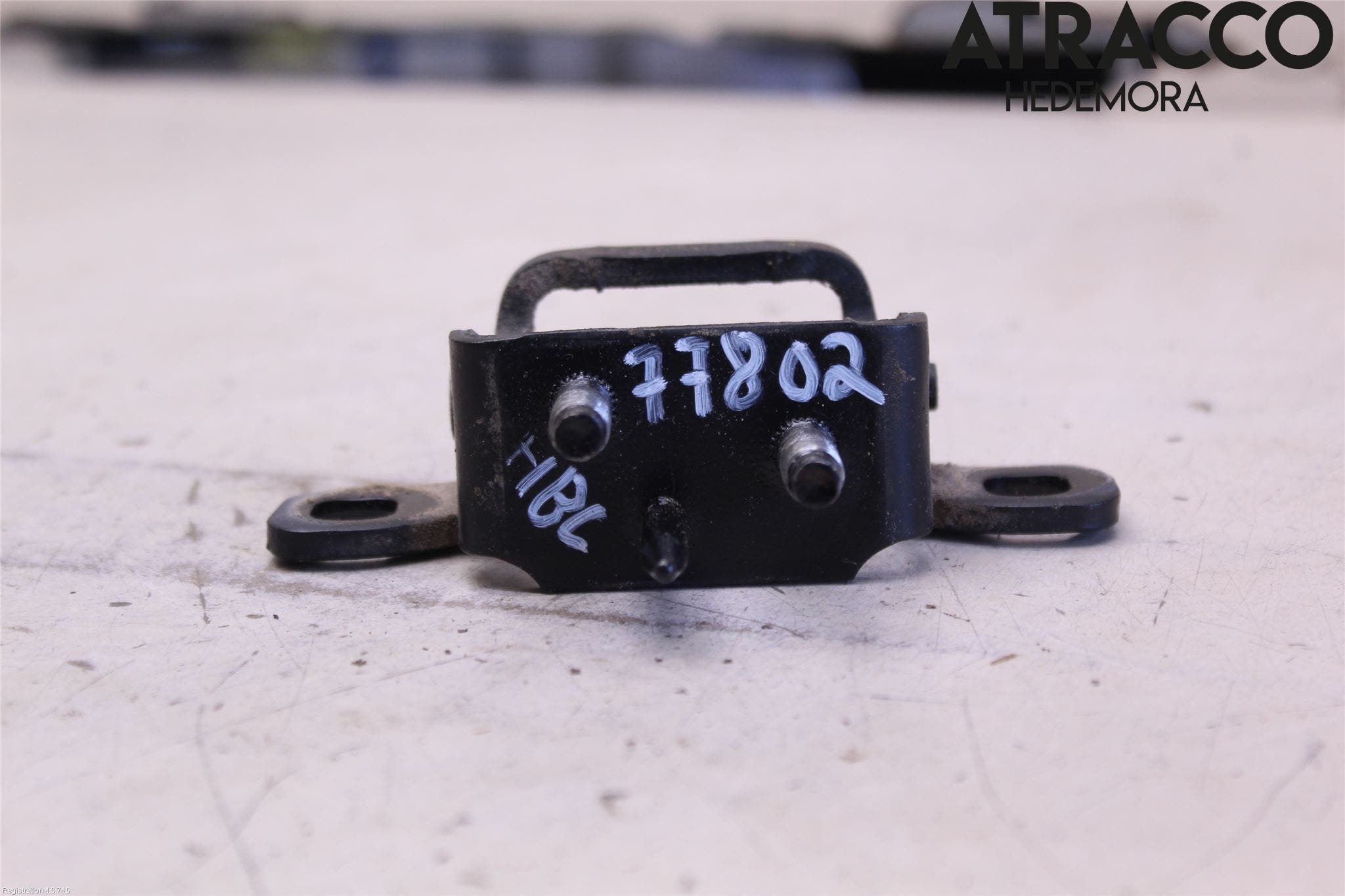 Volvo XC60 09-13 Bakluckegångjärn Hö