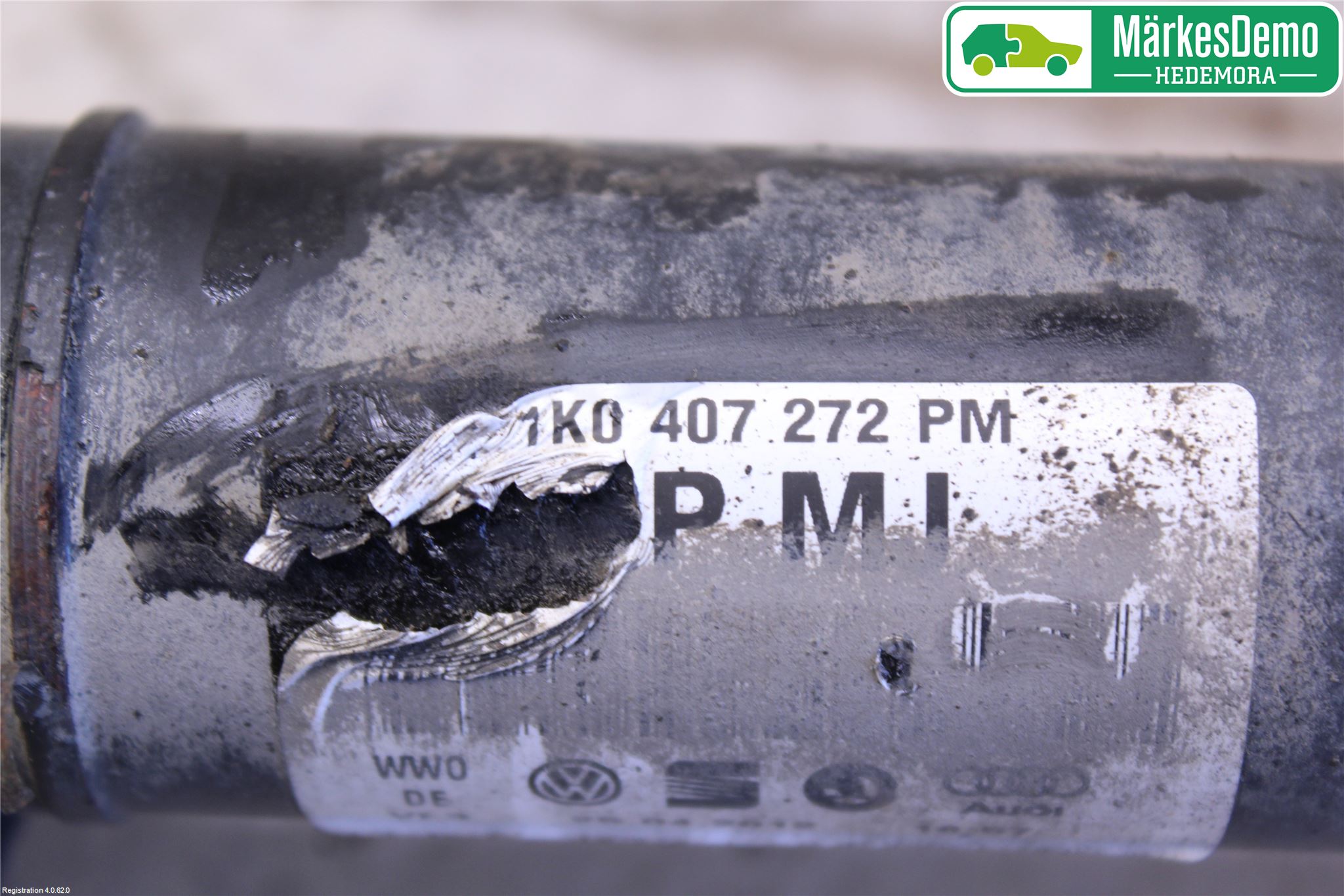 Volkswagen VW CADDY 11-15 Drivaxel Fram Höger