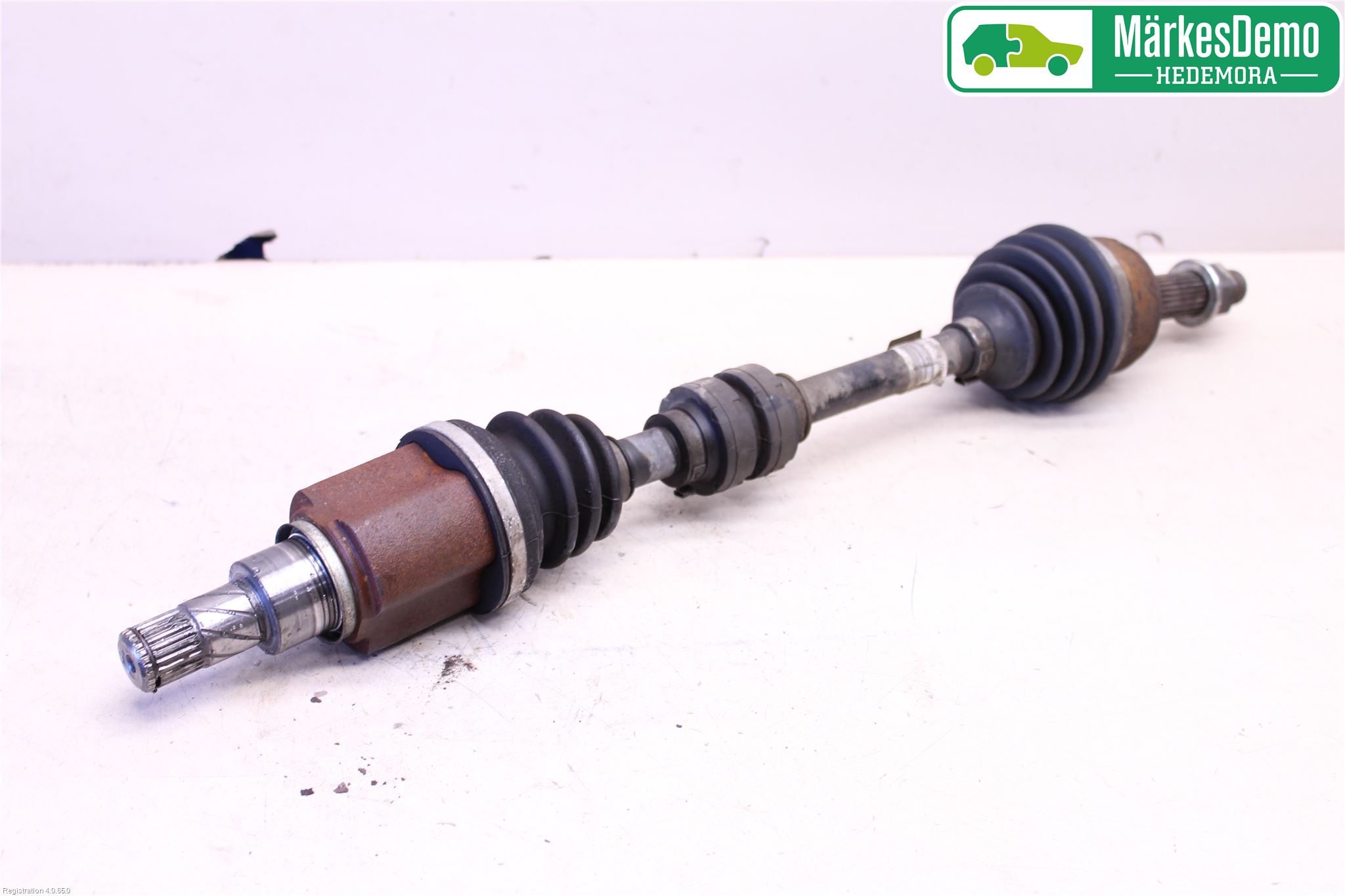 Nissan NOTE E12 14-20 Drivaxel Fram Vänster