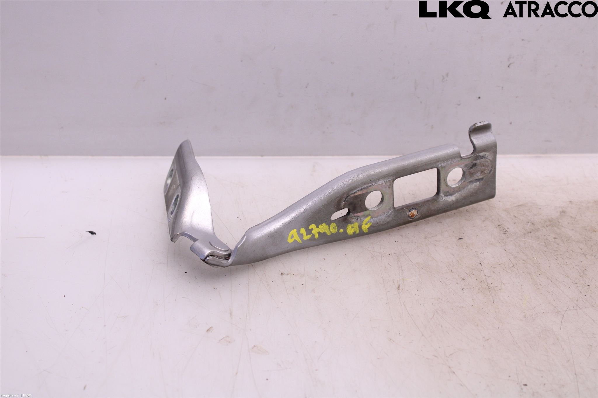 Ford FIESTA     06-08 Huvgångjärn