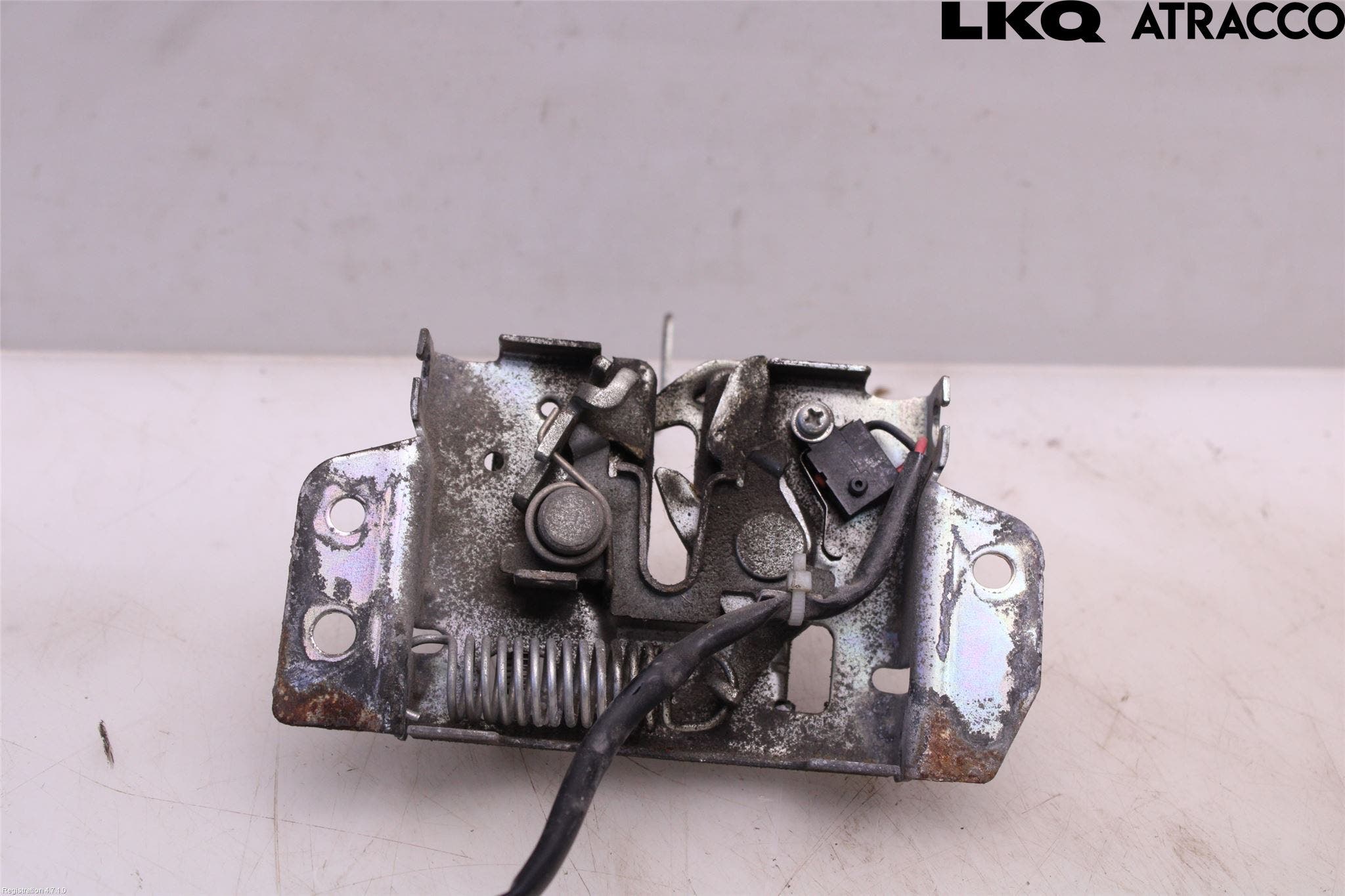 Mitsubishi OUTLANDER 13-21 Huvlås