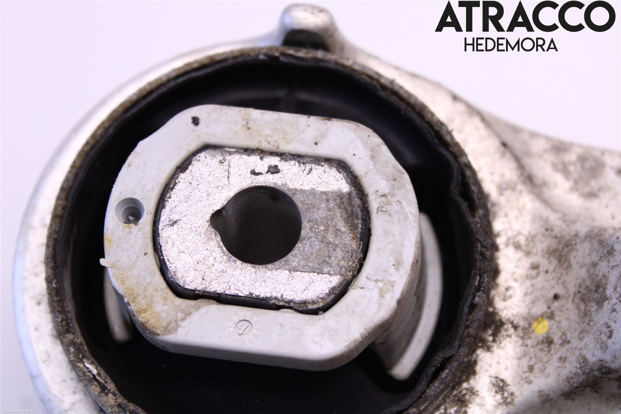 Jaguar F-PACE Bärarm Fram Undre Hö