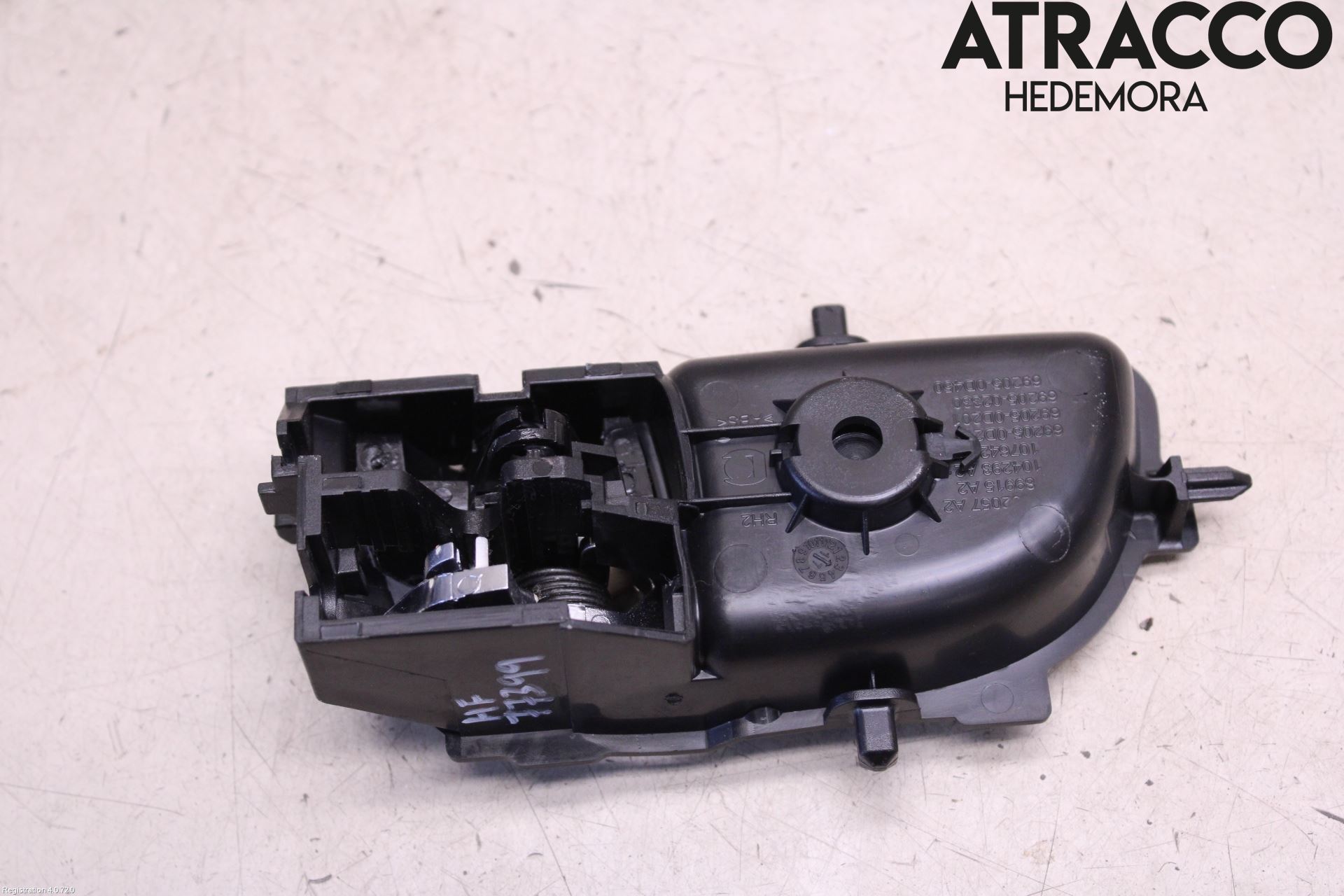 Toyota YARIS XP130 15-20 Dörrhandtag Inre Hö