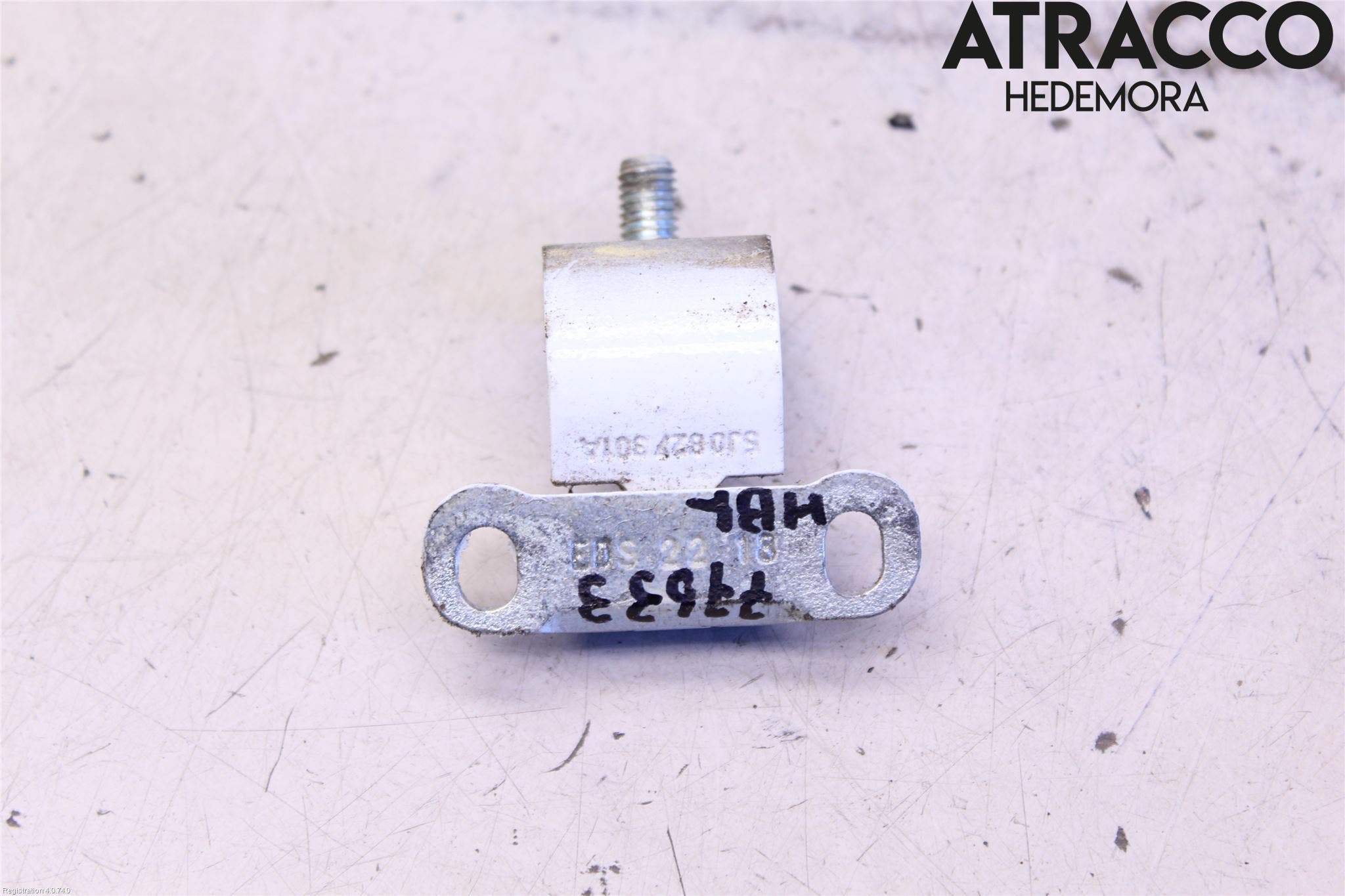 Skoda FABIA 07-14 Bakluckegångjärn Hö