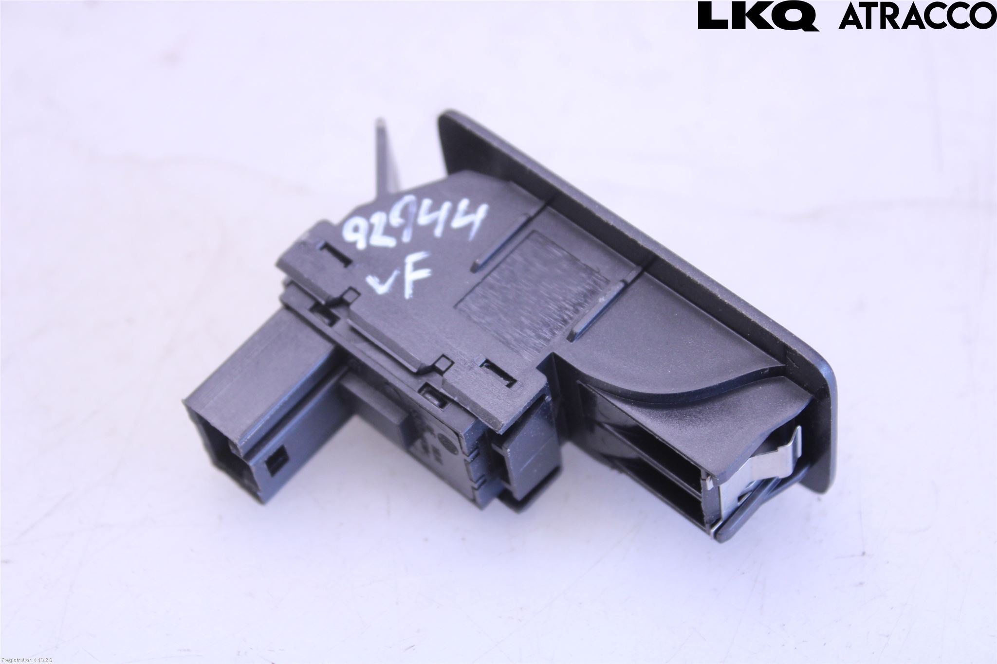 Volkswagen VW GOLF PLUS/CROSS GOLF 04-14 Strömställare Tanklucka