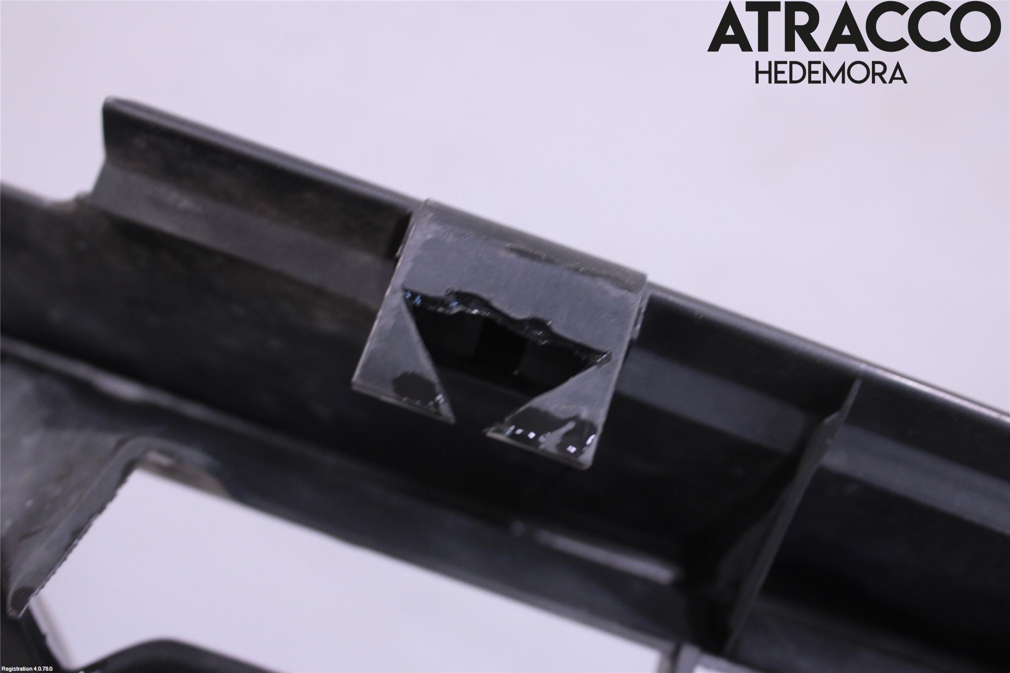 Subaru LEGACY    04-06 Grill-Galler