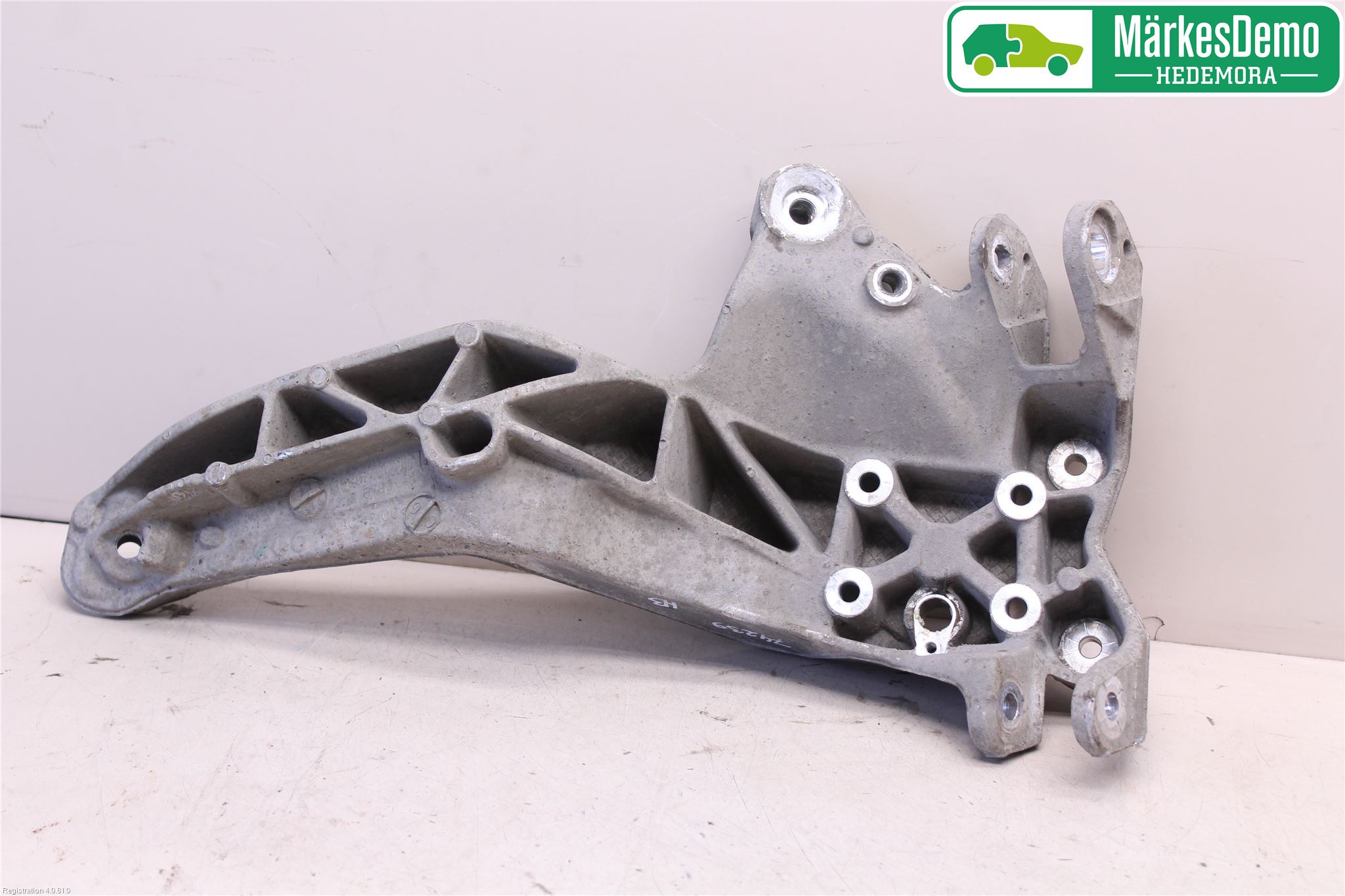 Mini COUPE R56 05-14 Hjullagerhus-Spindel Hö B