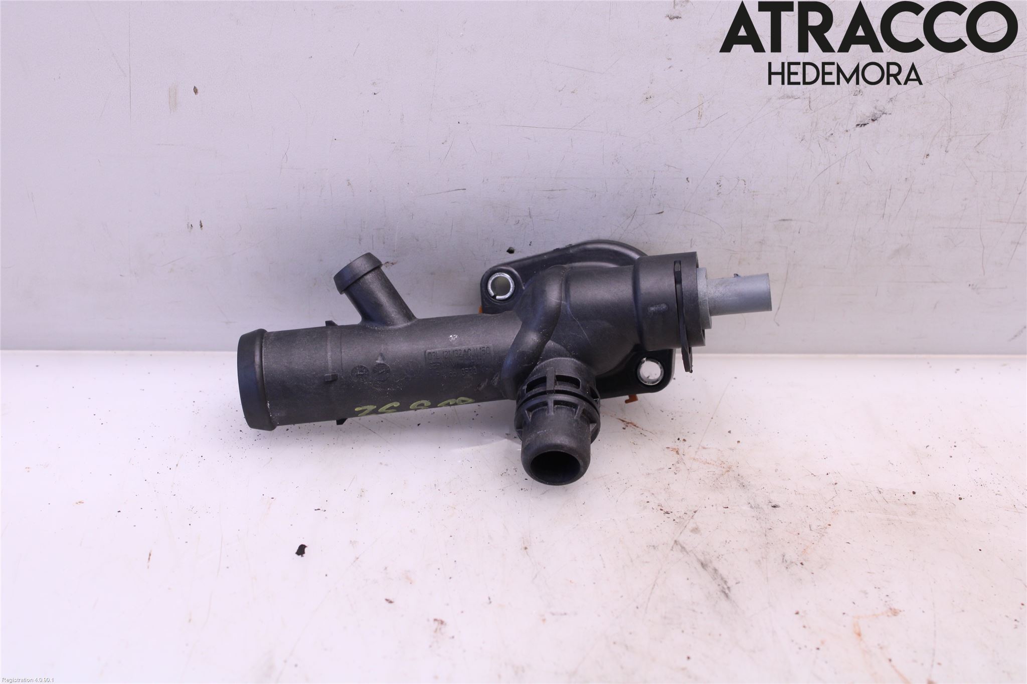 Audi A4 12-15 Kylarslang Fördelningsrör