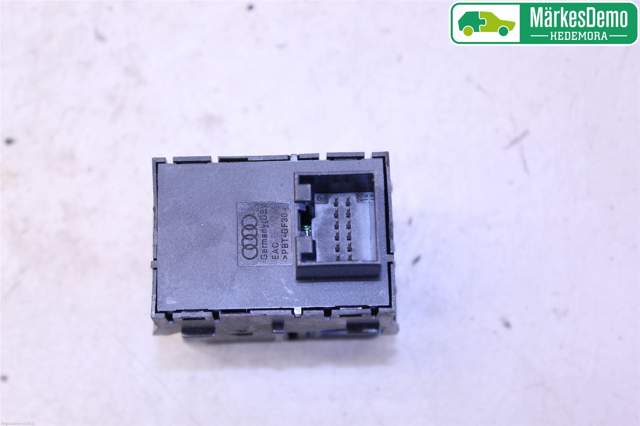 Audi A4/S4 B9 16-19 Strömställare Parkeringsbroms
