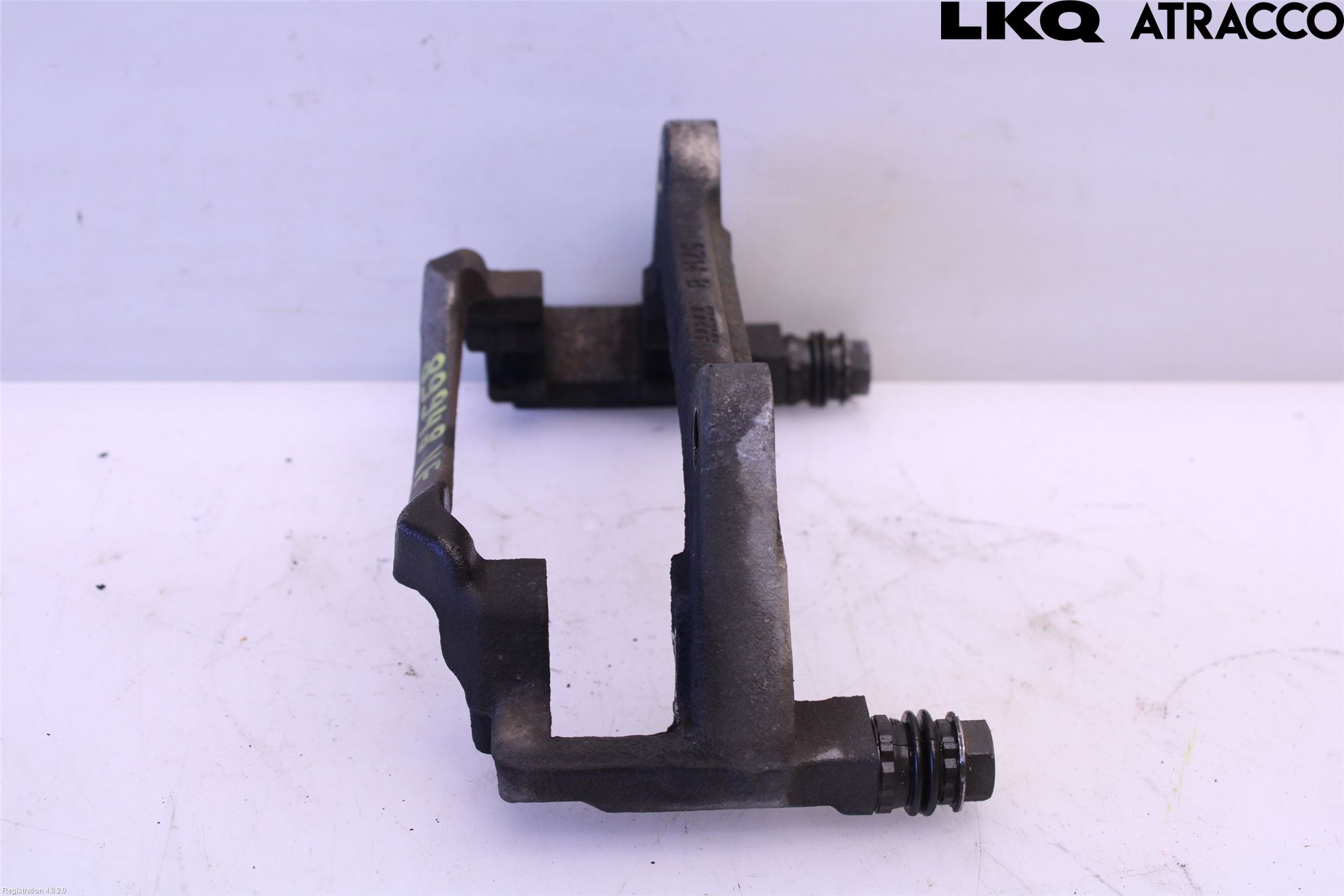 Skoda SUPERB 16-24 Bromsokshållare