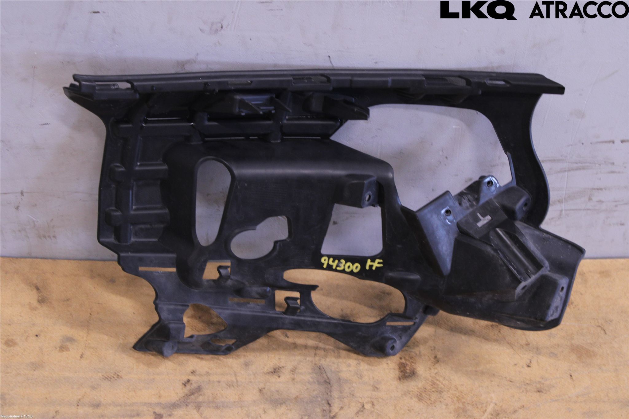 Volvo V60 CROSS COUNTRY 16-18 Stötfångarfäste Fram Hö