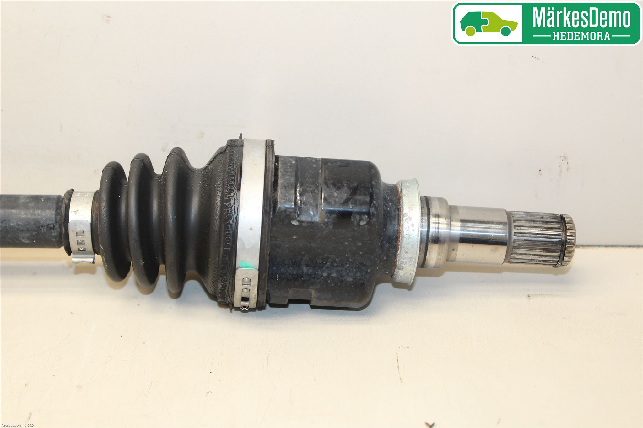 Toyota YARIS XP130 15-20 Drivaxel Fram Höger