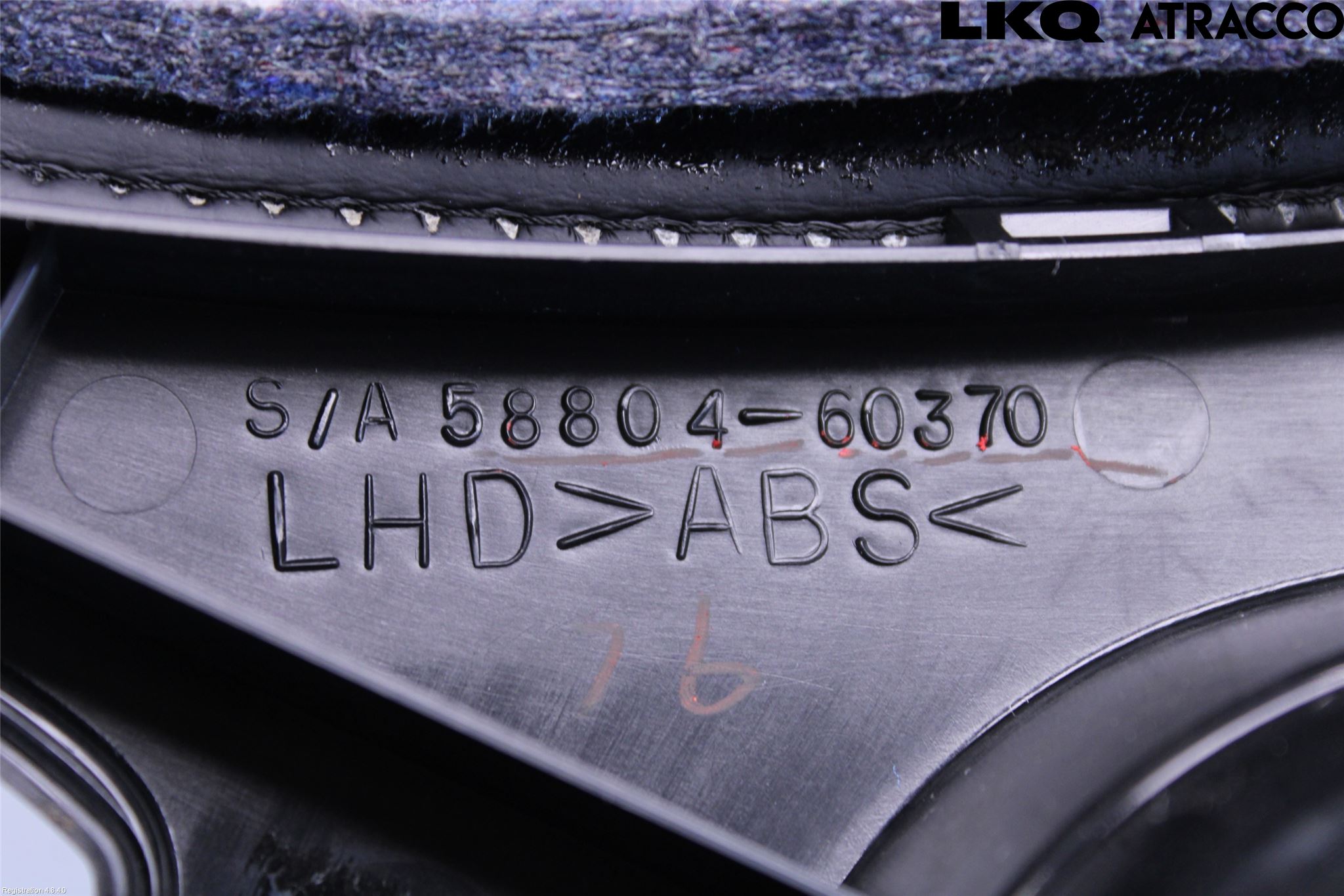 Toyota LANDCRUISER J120 02-09 Instrumentkonsoll Mitt