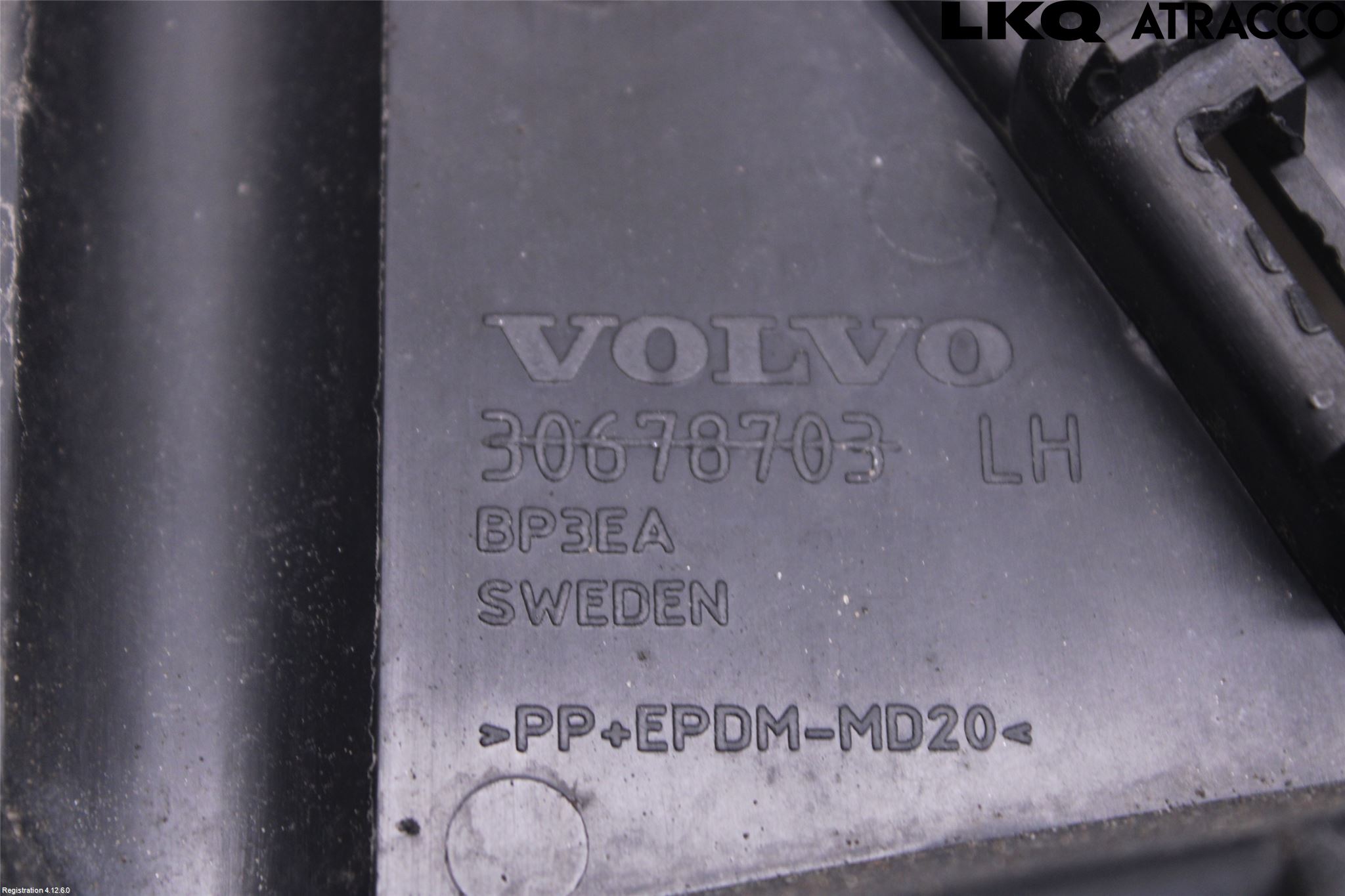 Volvo XC70 08-13 Stötfångarfäste Bak Vä