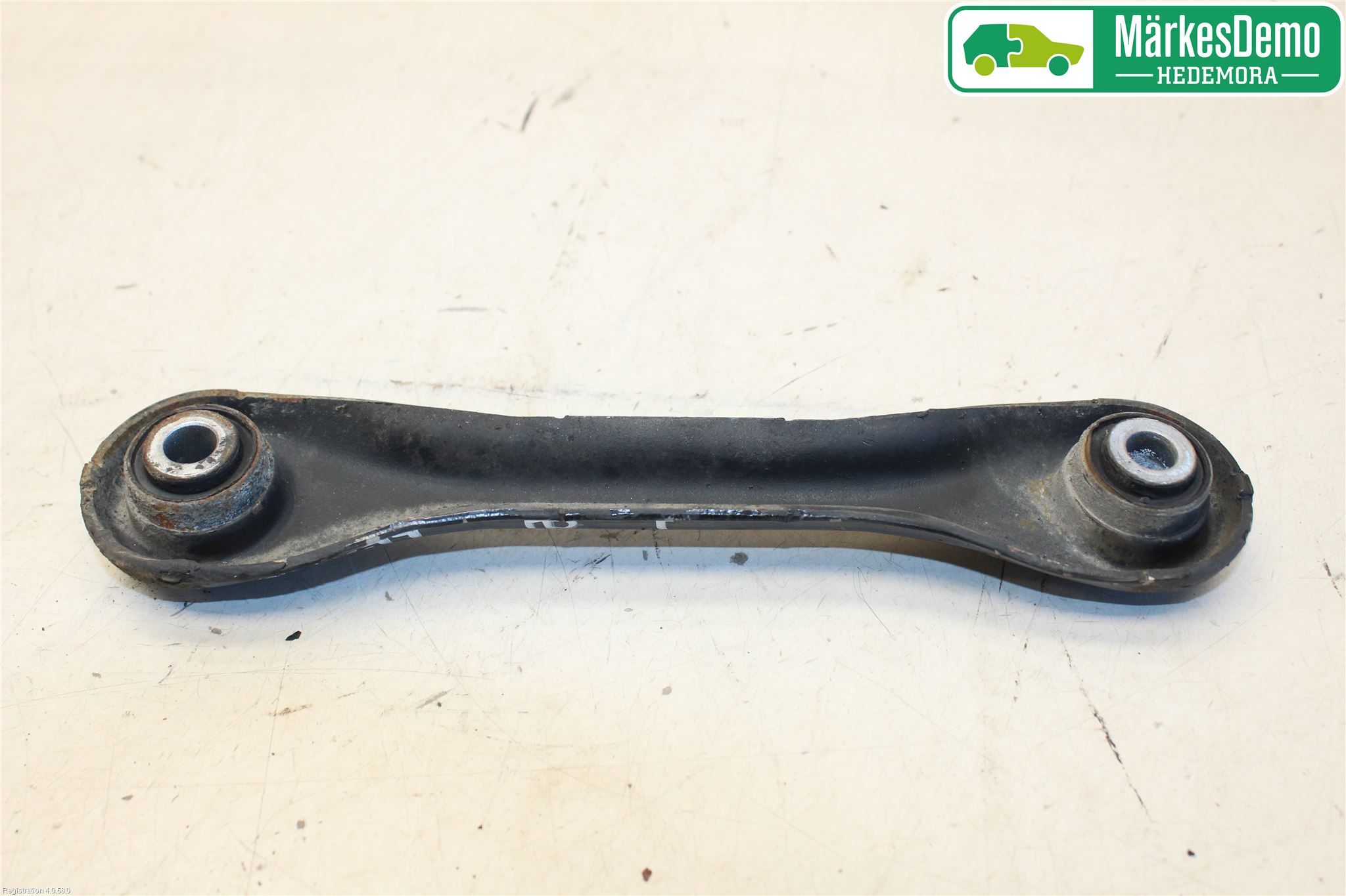 Volvo V40 12-19 Bärarm Bak Höger