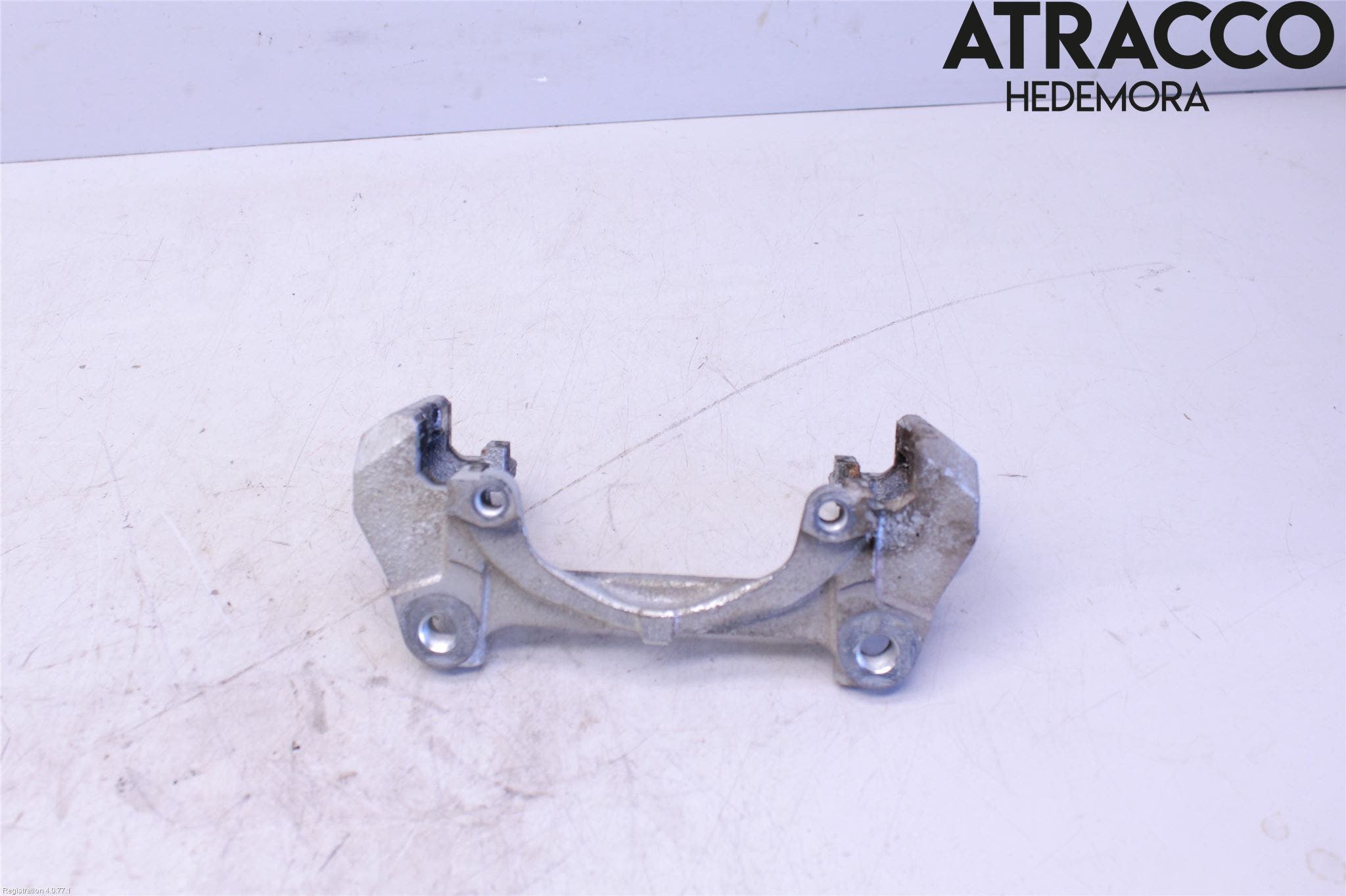 Toyota YARIS XP21 20- Bromsokshållare