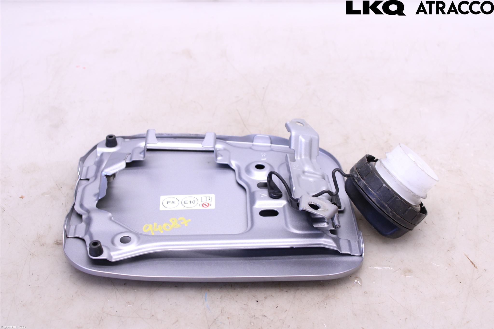 Toyota RAV4 19- Tanklucka