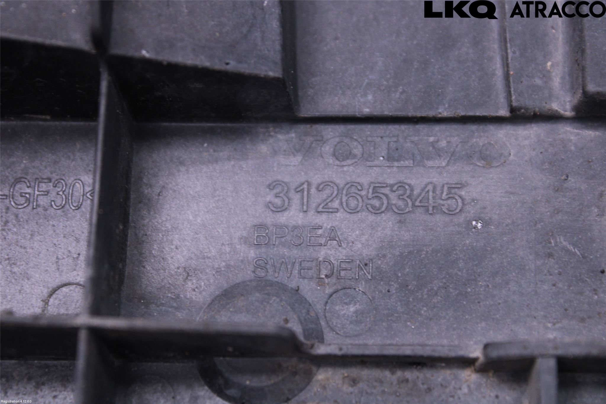 Volvo V70 08-13 Stötfångarfäste Fram Hö