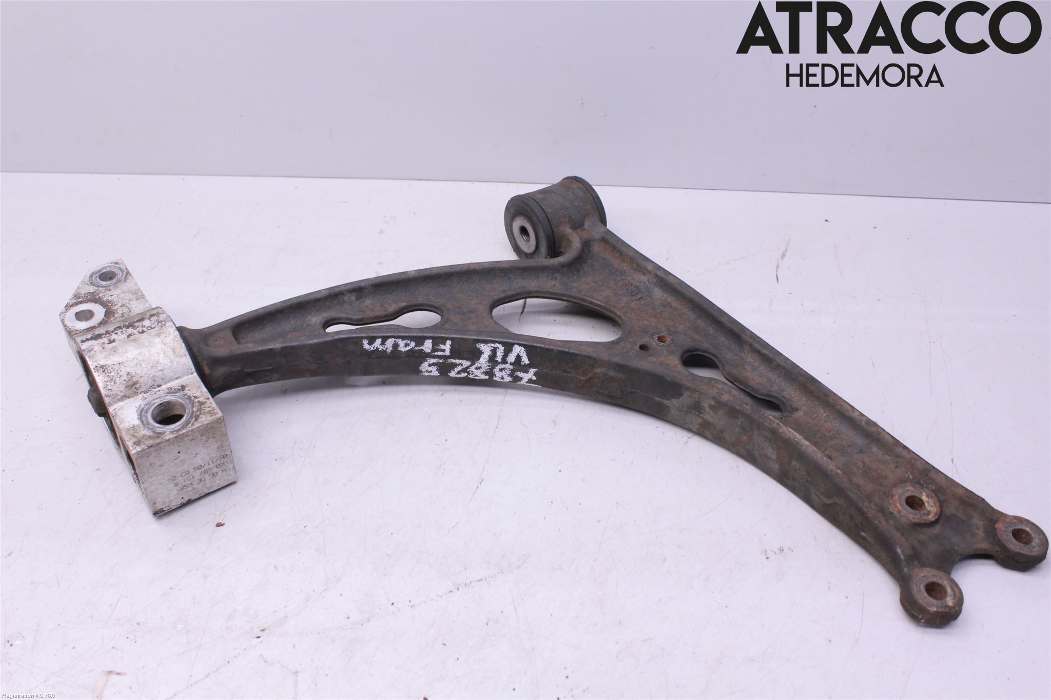 Audi A3/S3 05-13 Bärarm Fram Undre Vä