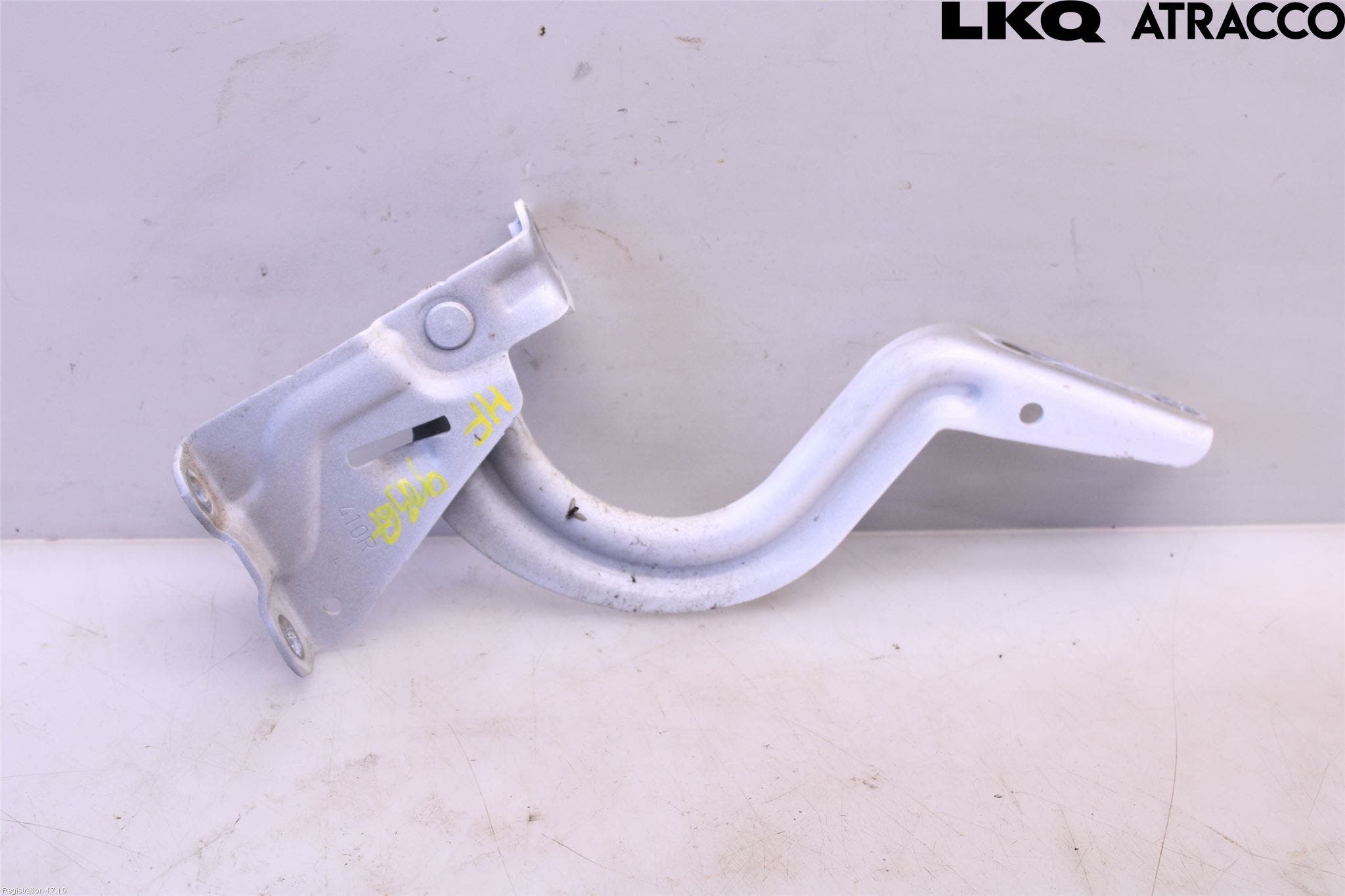 Toyota YARIS CROSS XP21 21- Huvgångjärn