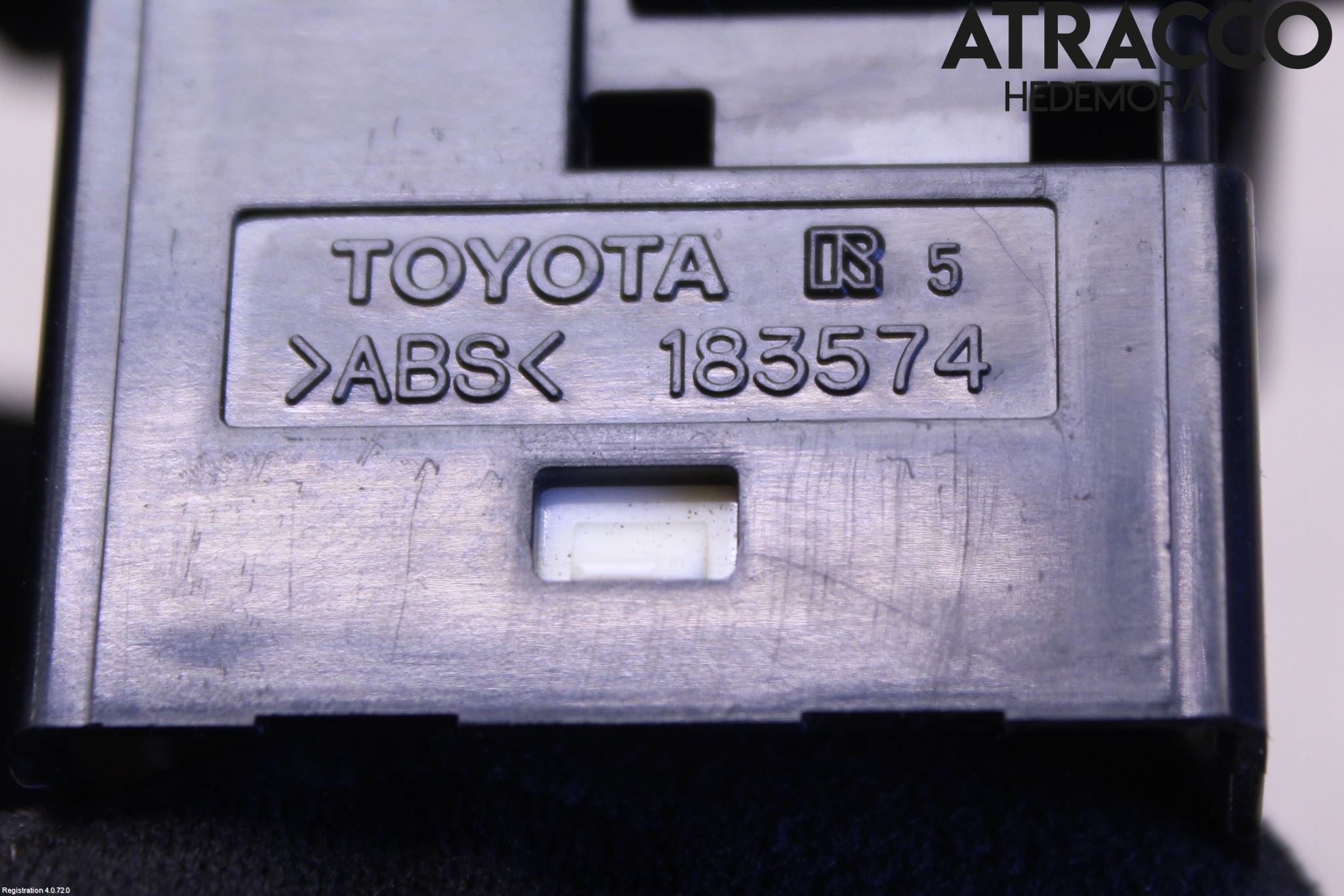 Toyota YARIS XP130 15-20 Strömställare Spegel