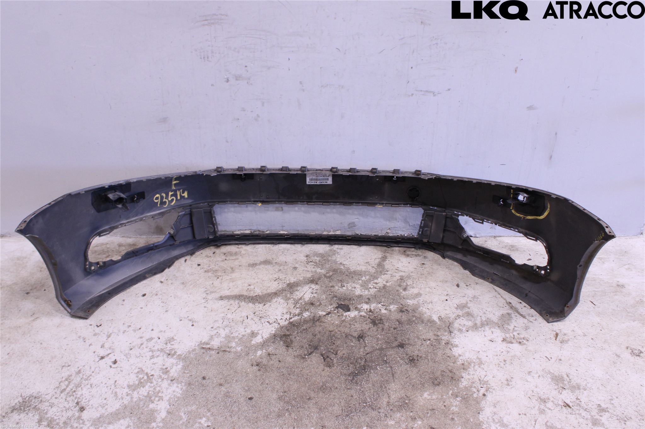 Volkswagen VW PASSAT 11-14 Stötfångarbeklädnad Fram