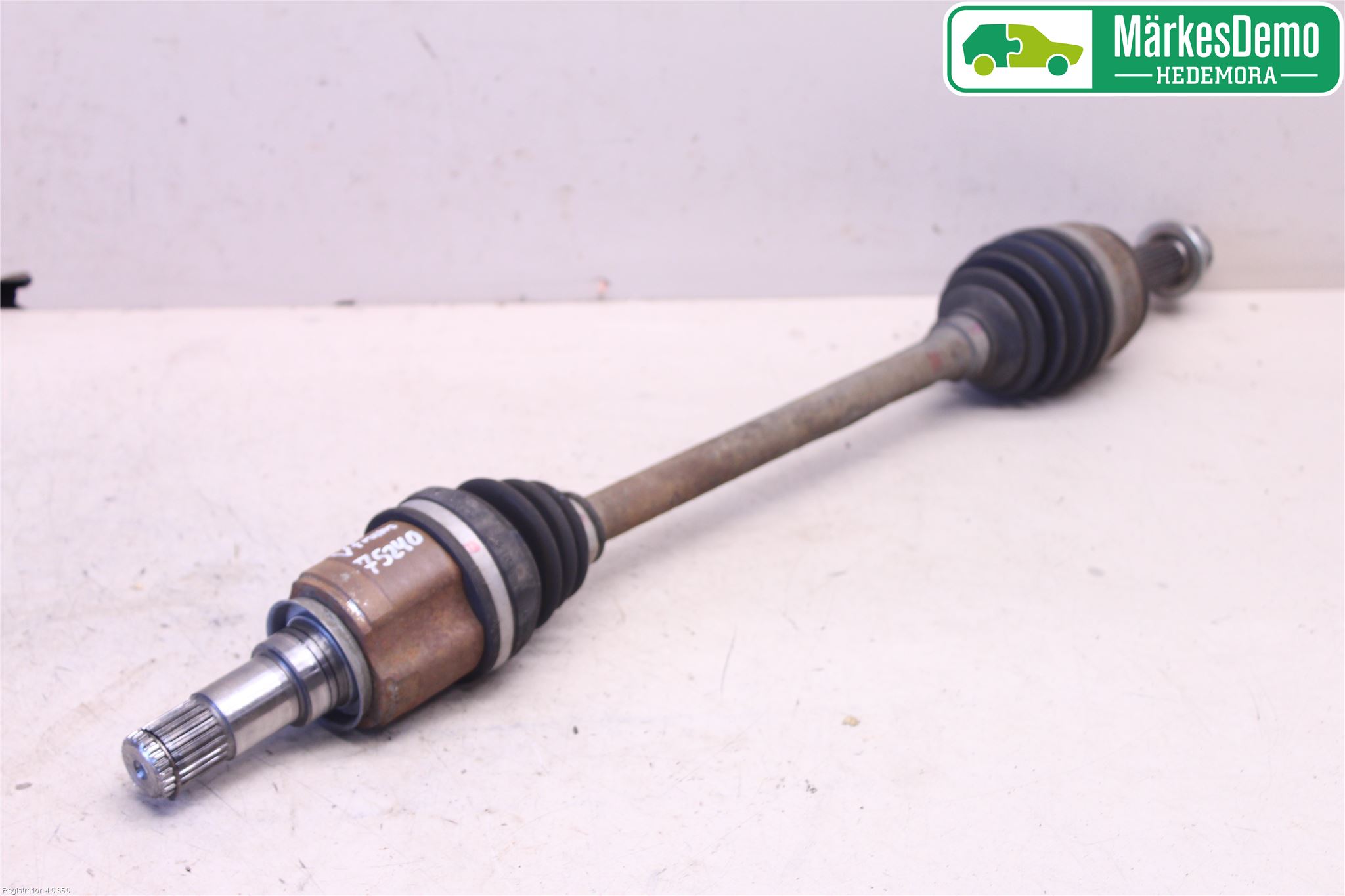 Mitsubishi SPACE STAR 13- Drivaxel Fram Vänster