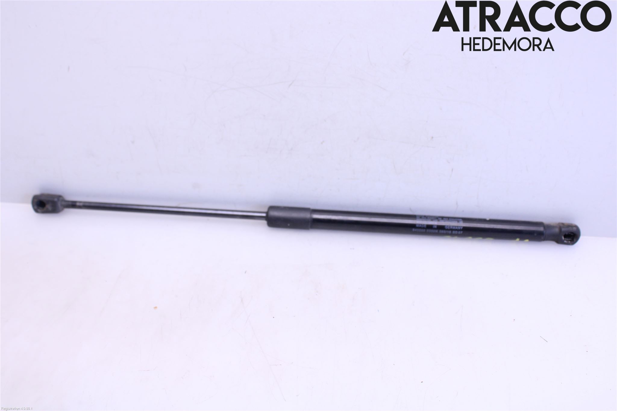 Volvo V90 17->> Gasfjäder Motorhuv