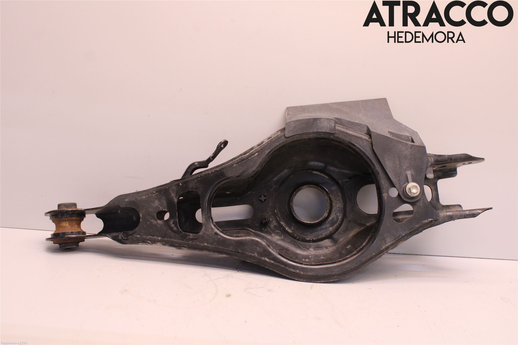 Toyota RAV4 19- Bärarm Bak Vänster