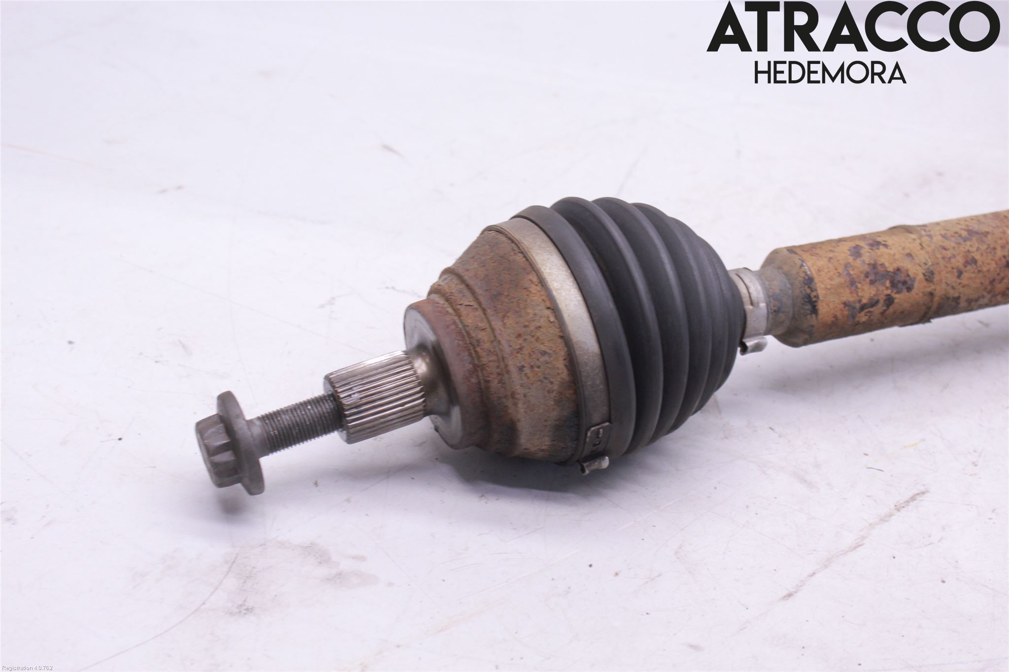 Volkswagen VW TOURAN 10-15 Drivaxel Fram Höger