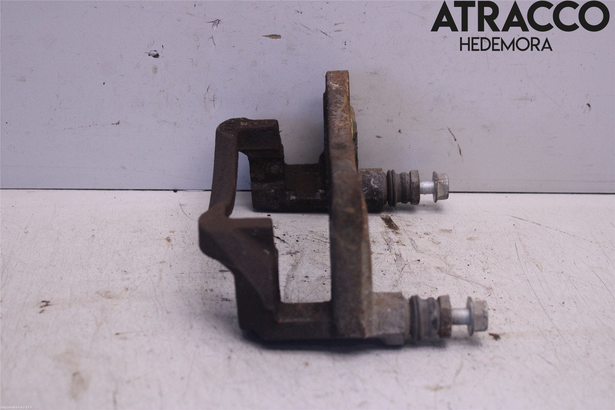 Suzuki SWIFT 17-24 Bromsokshållare