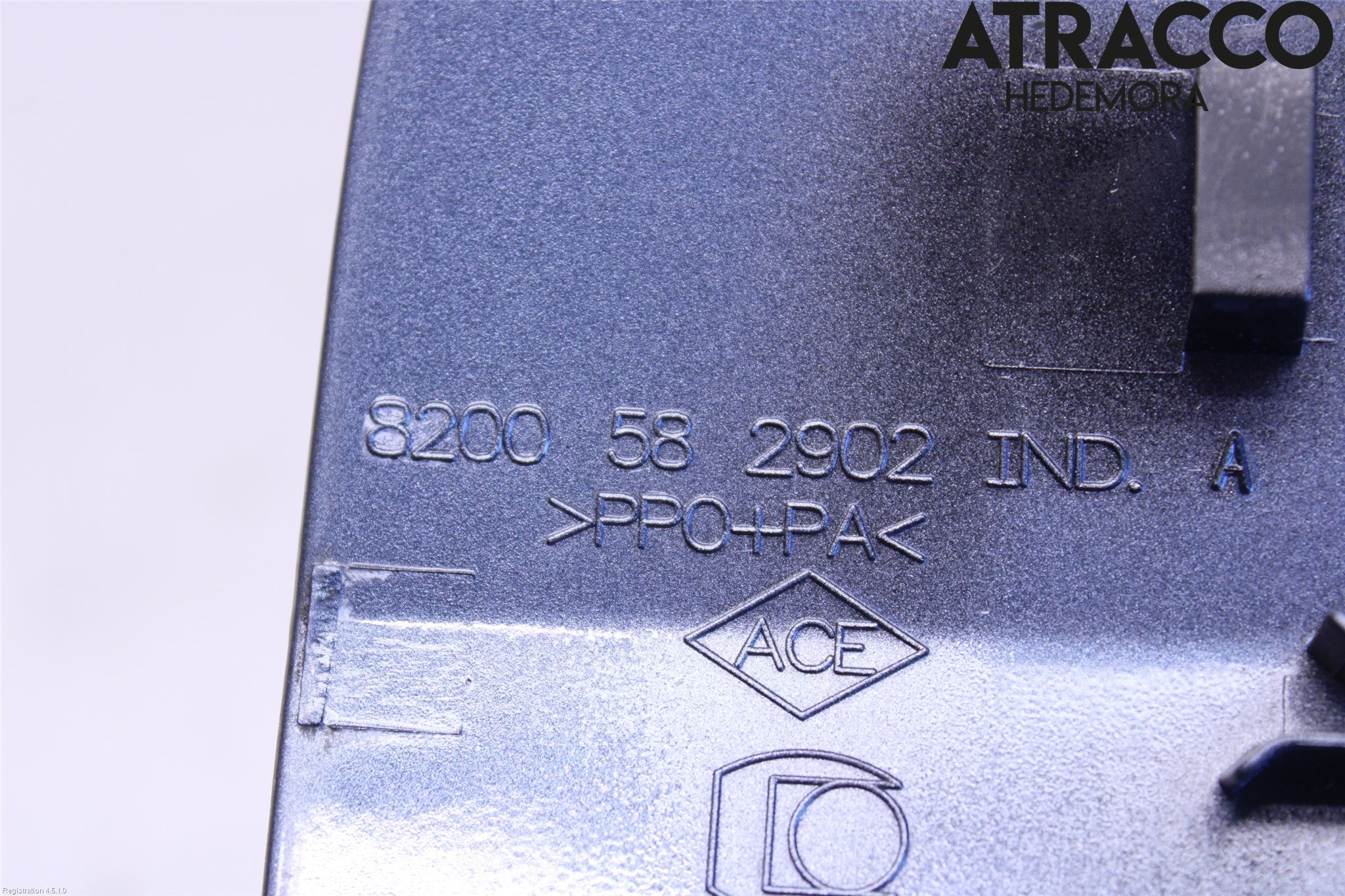 Renault CLIO III  06-09 Tanklucka