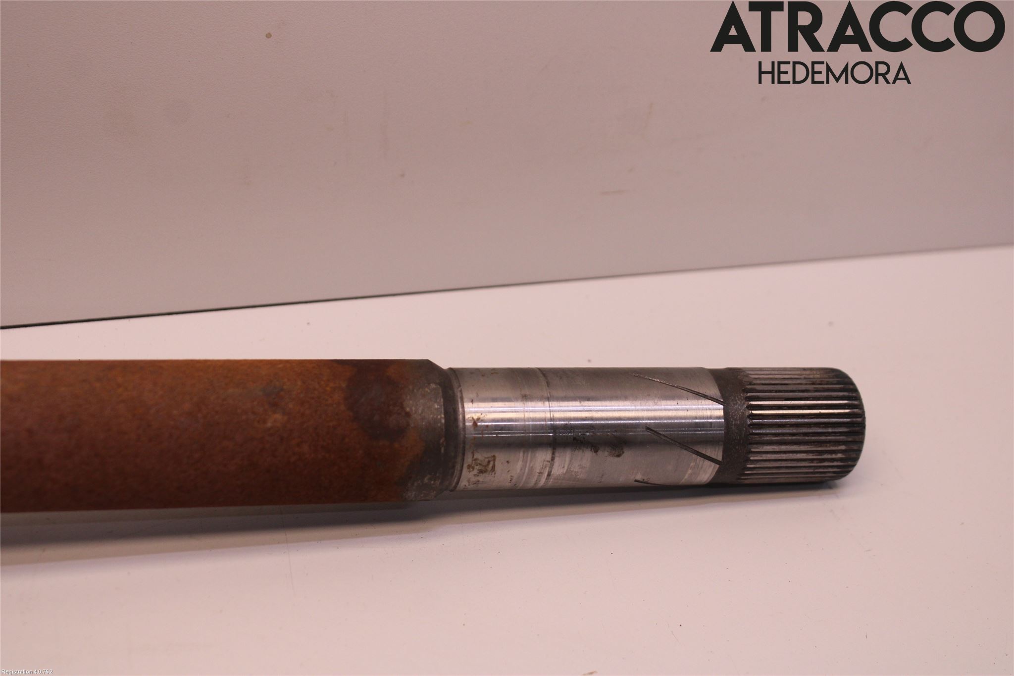 Nissan NV300 16-22 Drivaxel Fram Höger