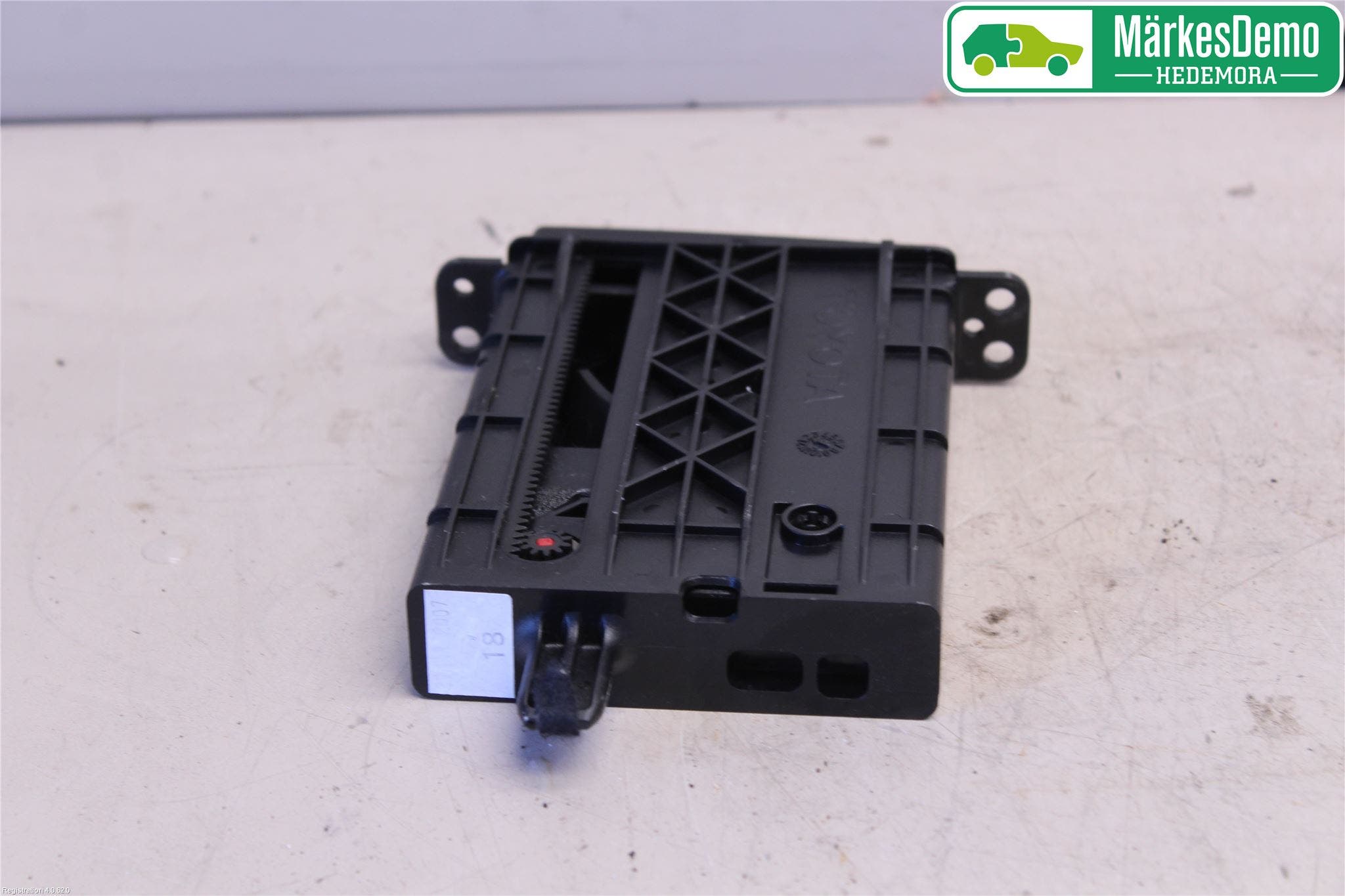 Toyota AVENSIS 07-08 Mugghållare