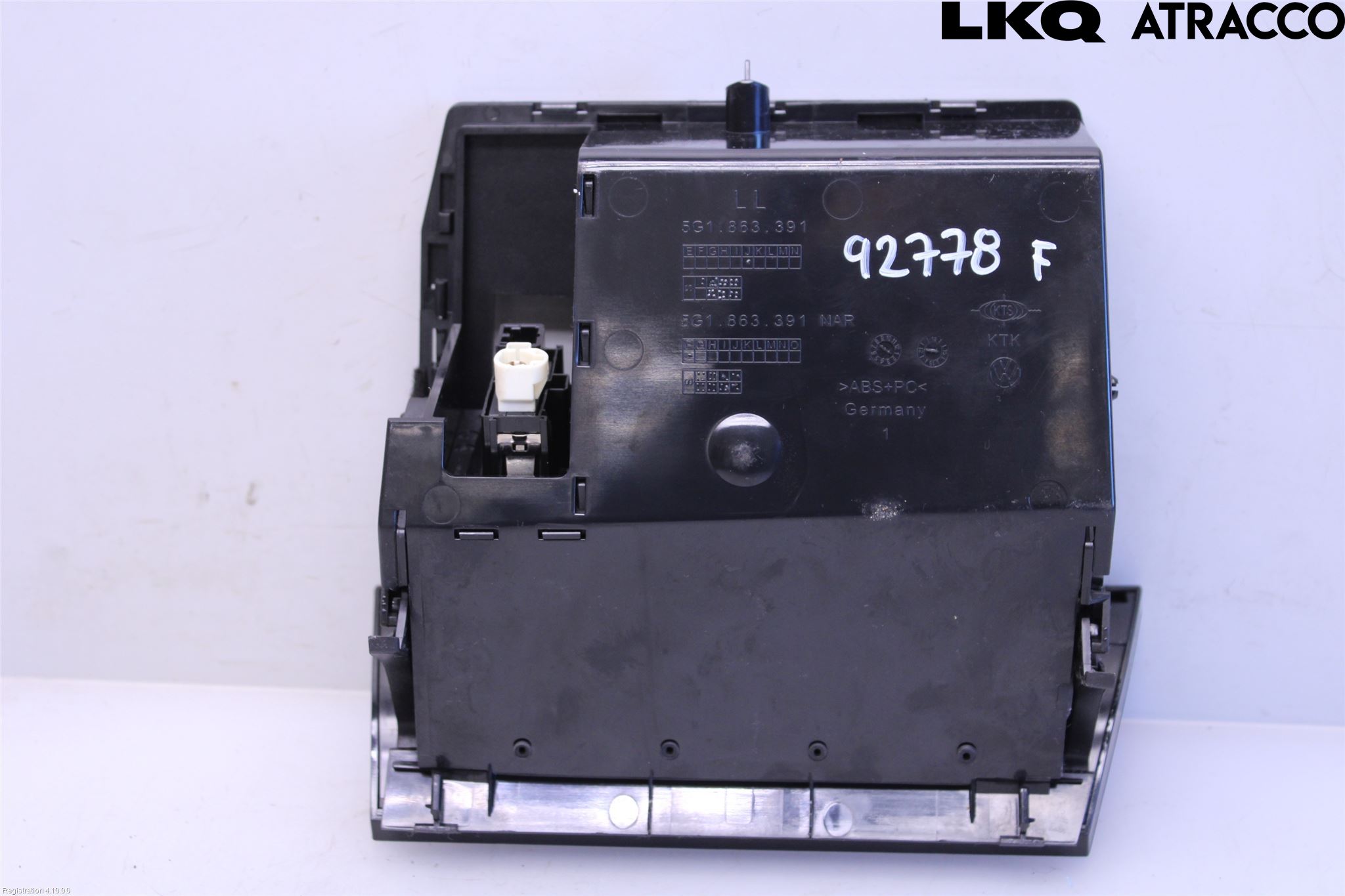 Volkswagen VW GOLF / E-GOLF VII 13-20 Instrumentbräda Förvaringsfack