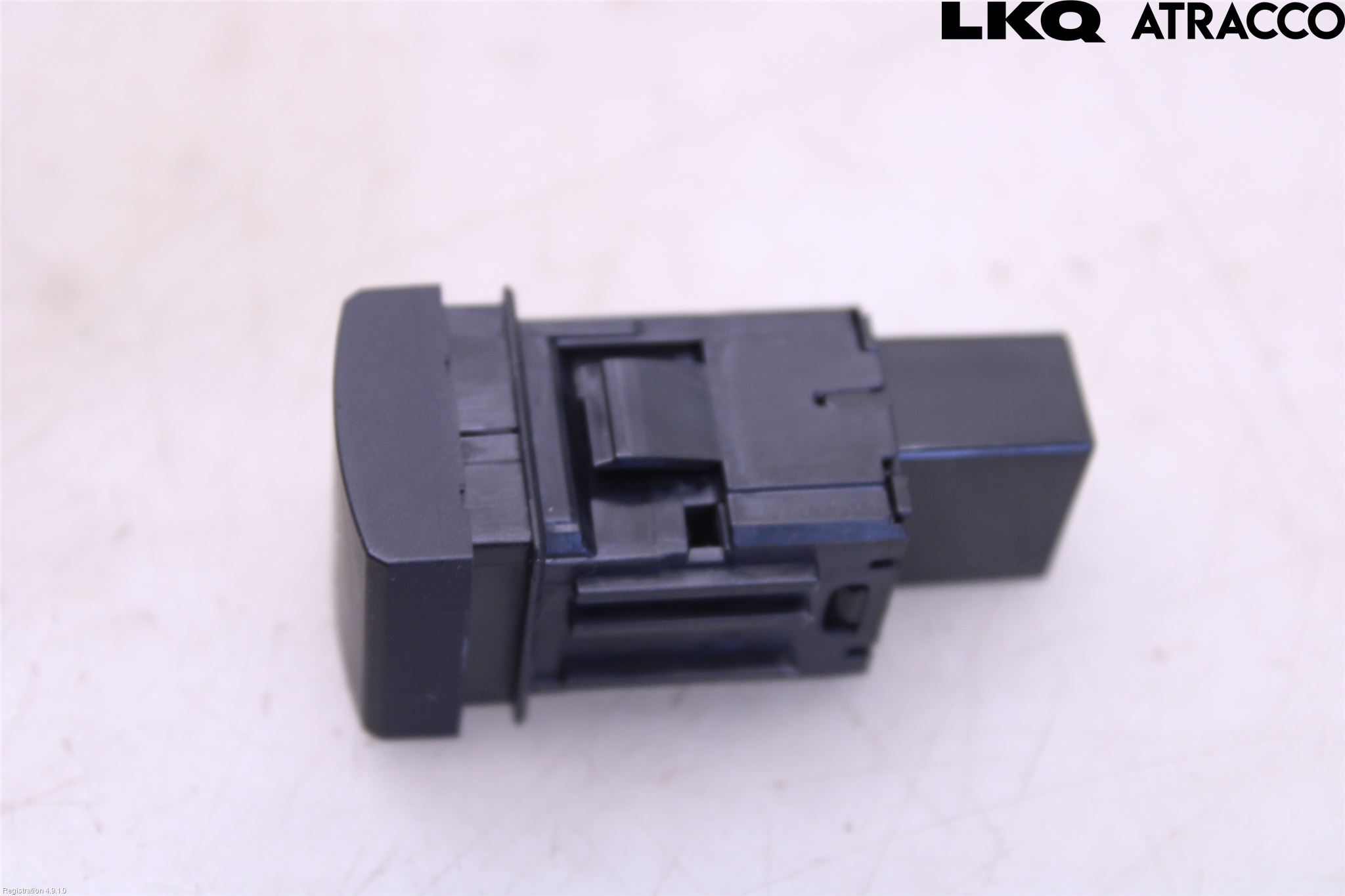 Toyota C-HR 24- Strömställare Baklucka