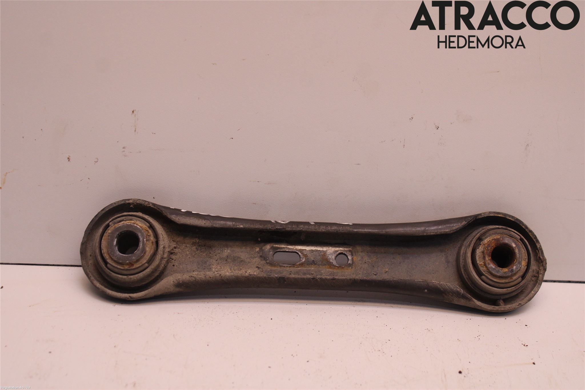 Volvo XC70 14-16 Bärarm Bak Höger