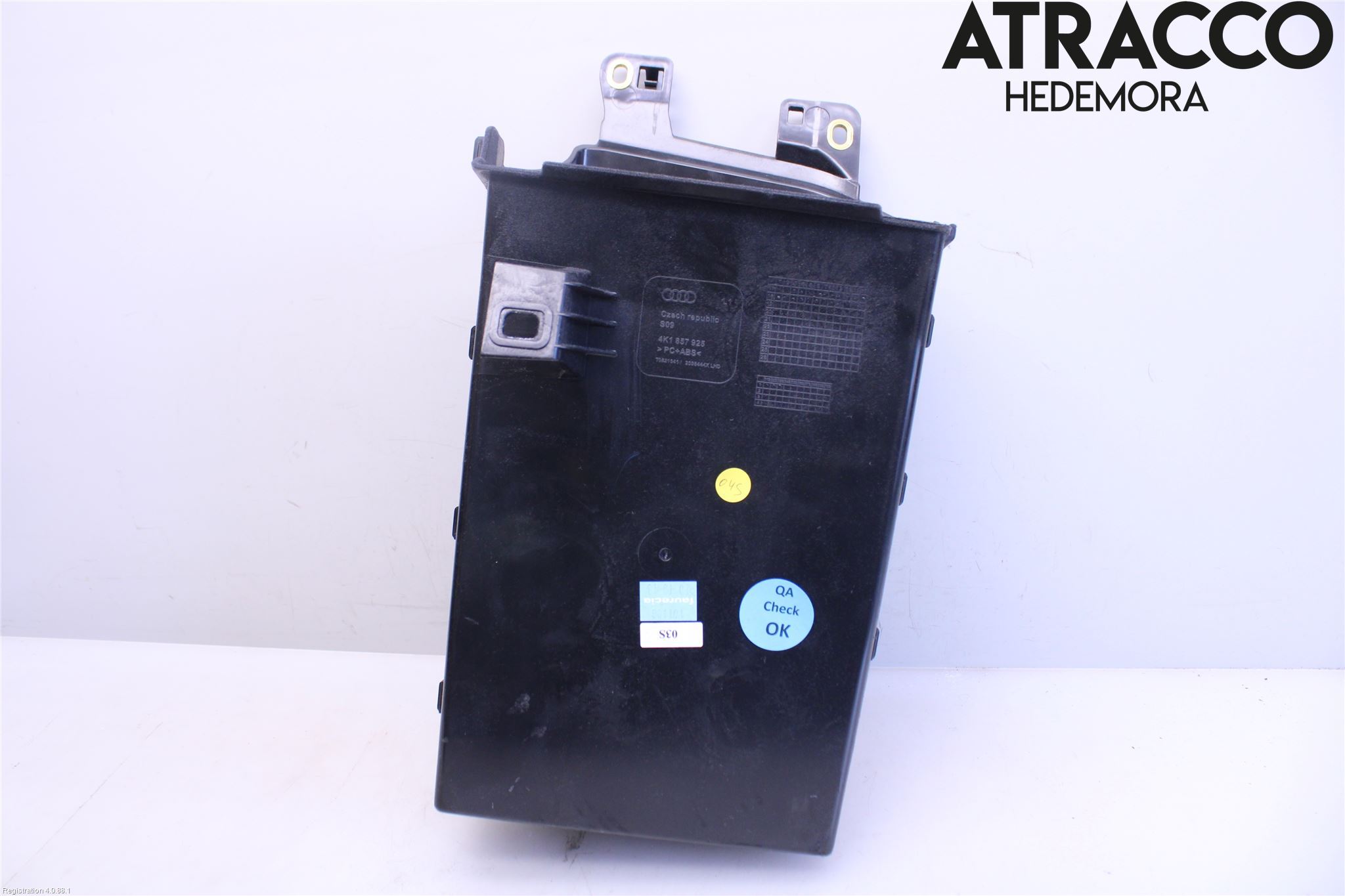 Audi A6 F2/C8 19- Instrumentbräda Förvaringsfack