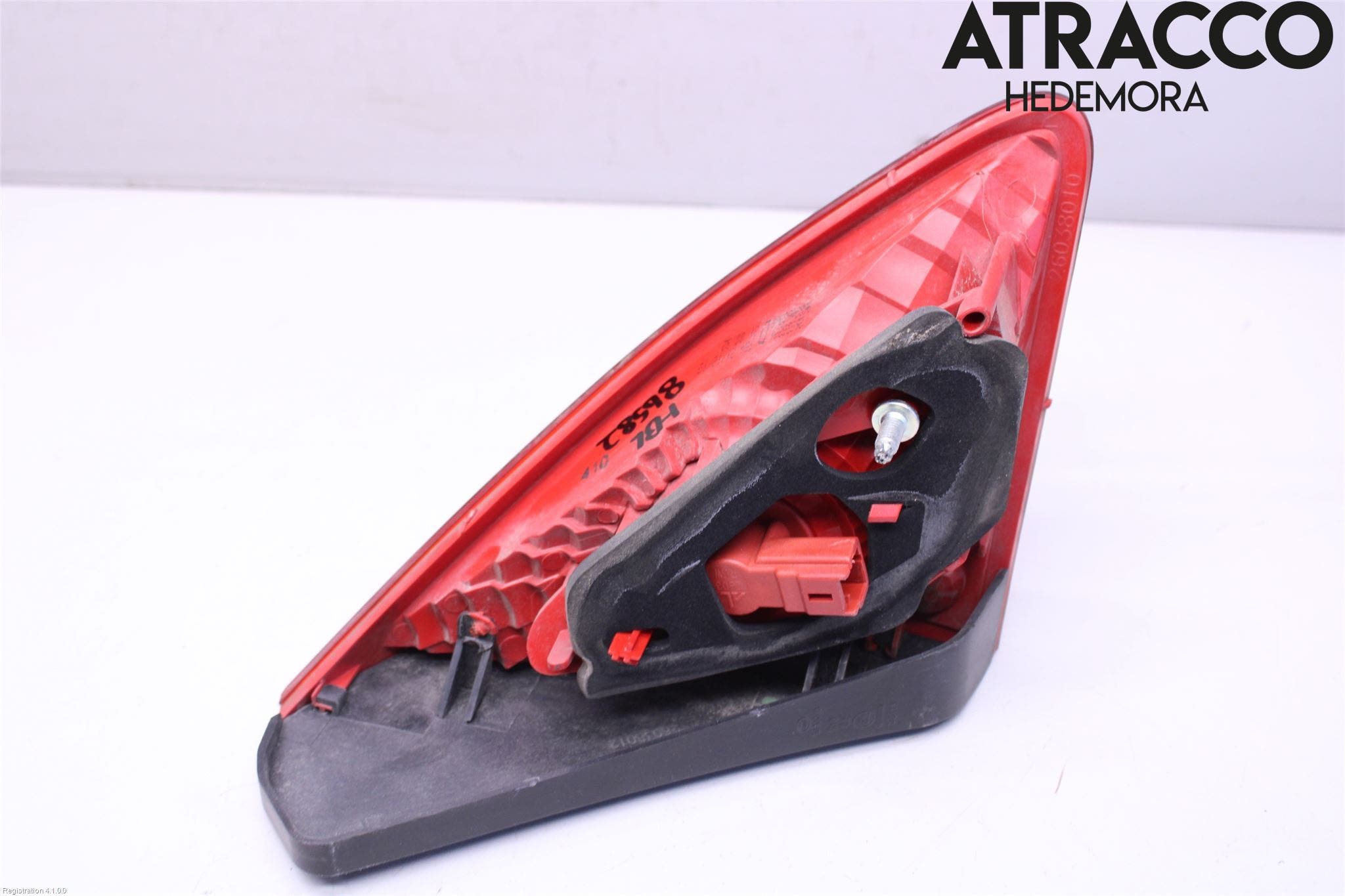 Peugeot 3008 09-16 Bakljus Lucka Hö