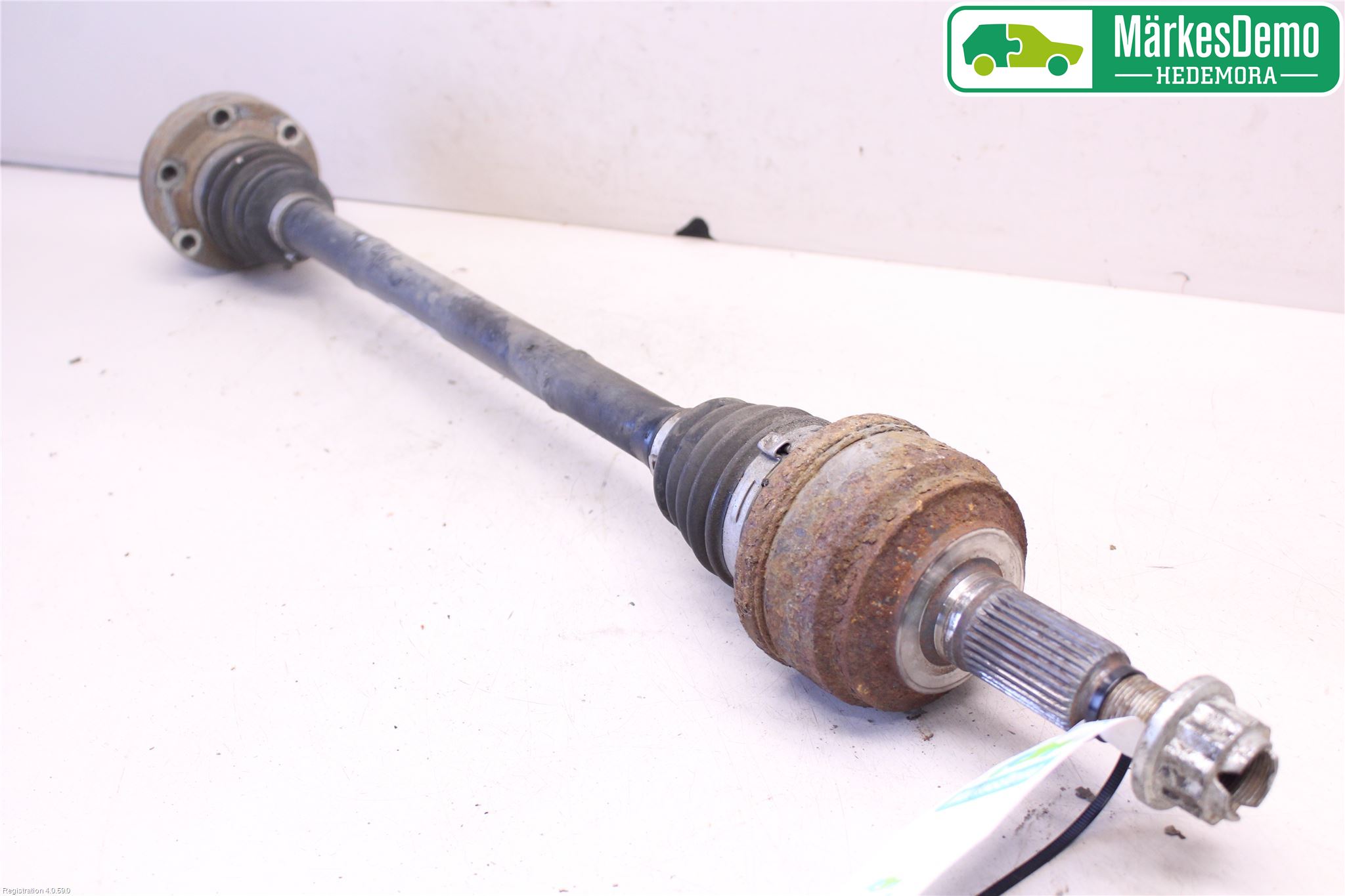 Audi Q7/SQ7 Drivaxel Bak Höger